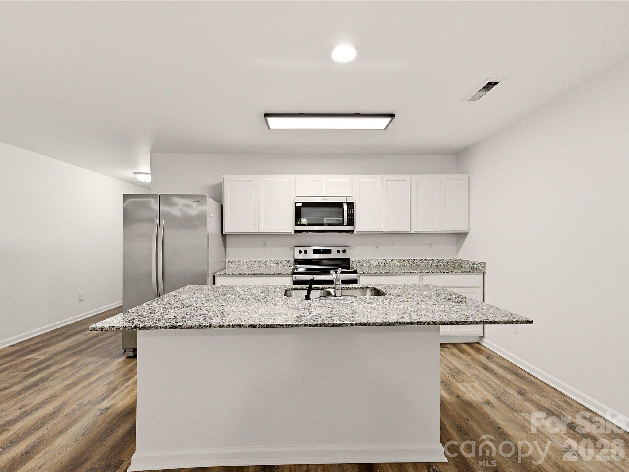 1470 Cypress Loop Property Photo 8