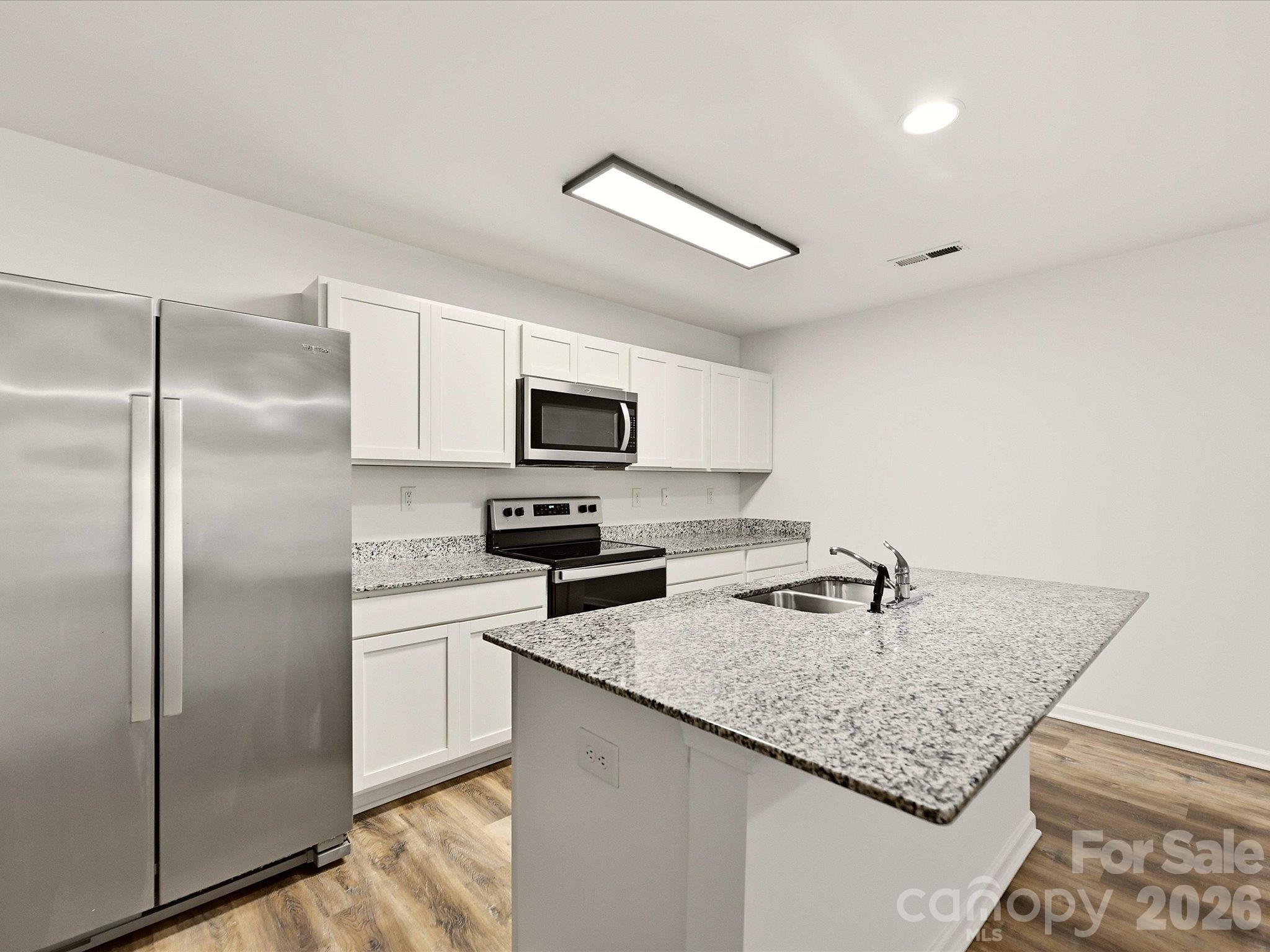 1470 Cypress Loop Property Photo 9