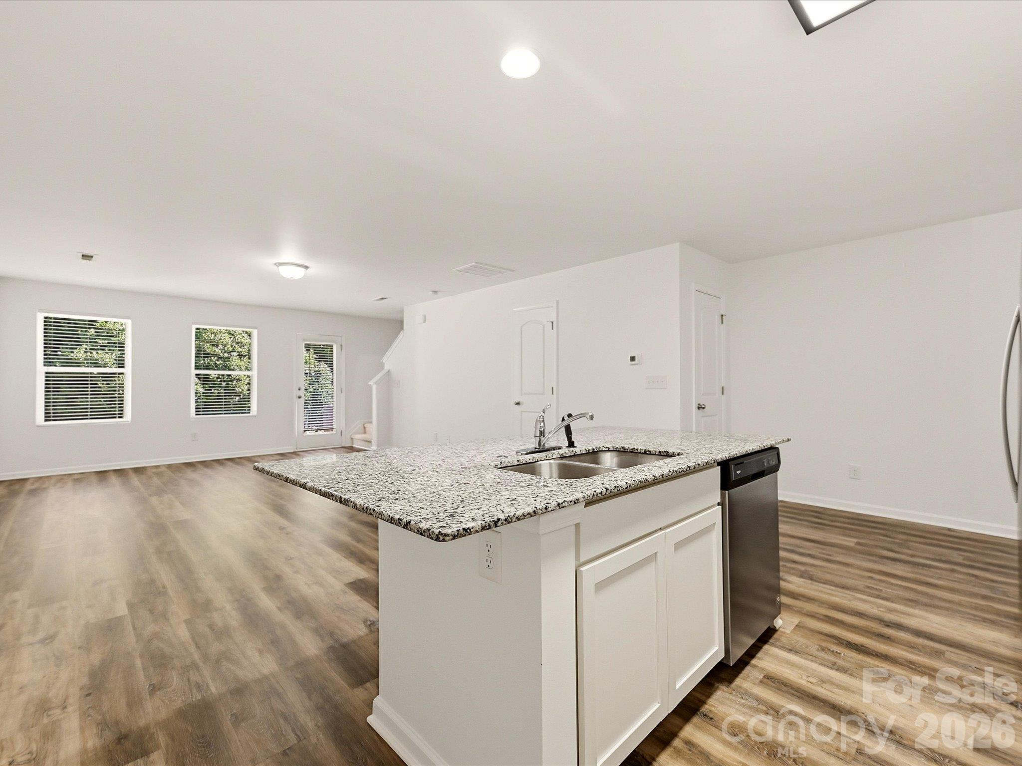 1470 Cypress Loop Property Photo 10
