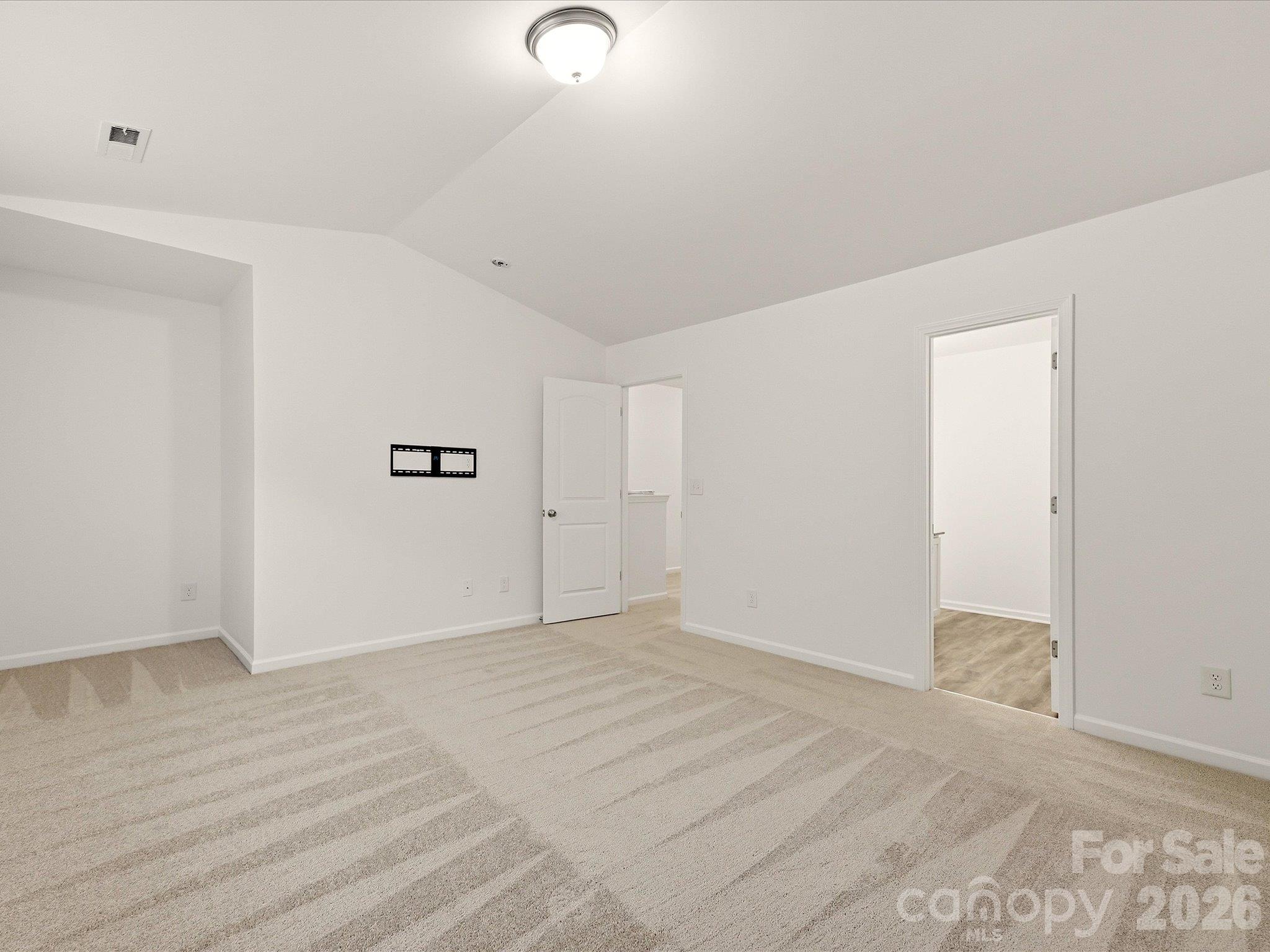 1470 Cypress Loop Property Photo 16