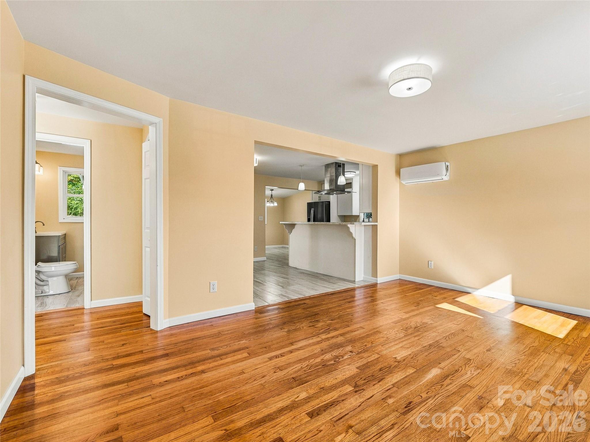 33 Phipps Street Property Photo 5