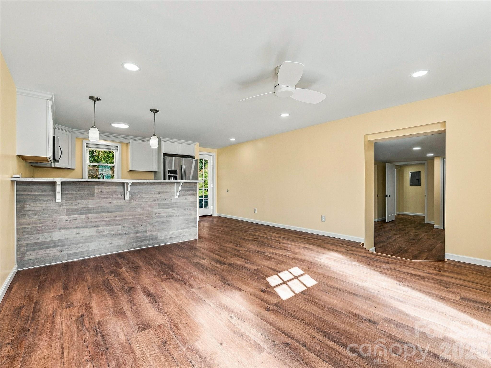 33 Phipps Street Property Photo 20