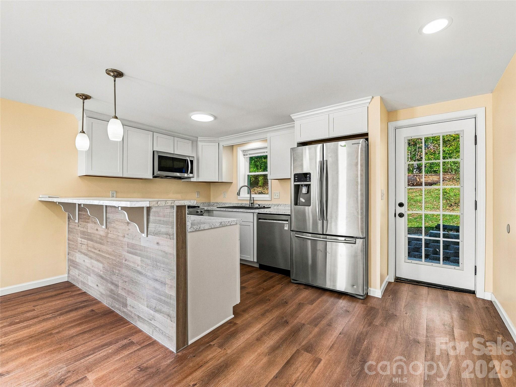33 Phipps Street Property Photo 21