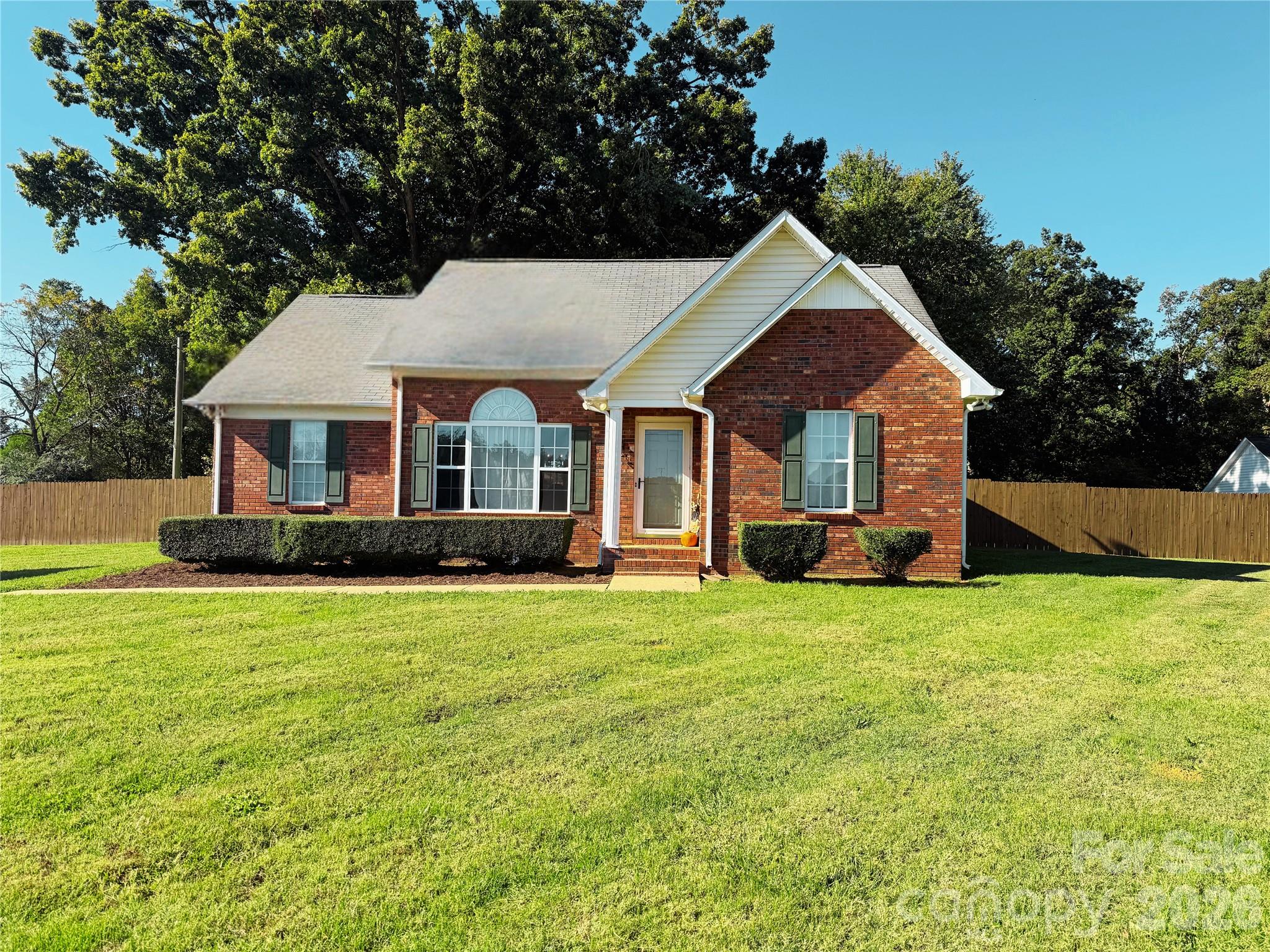 1915 Gables Drive Property Photo 1