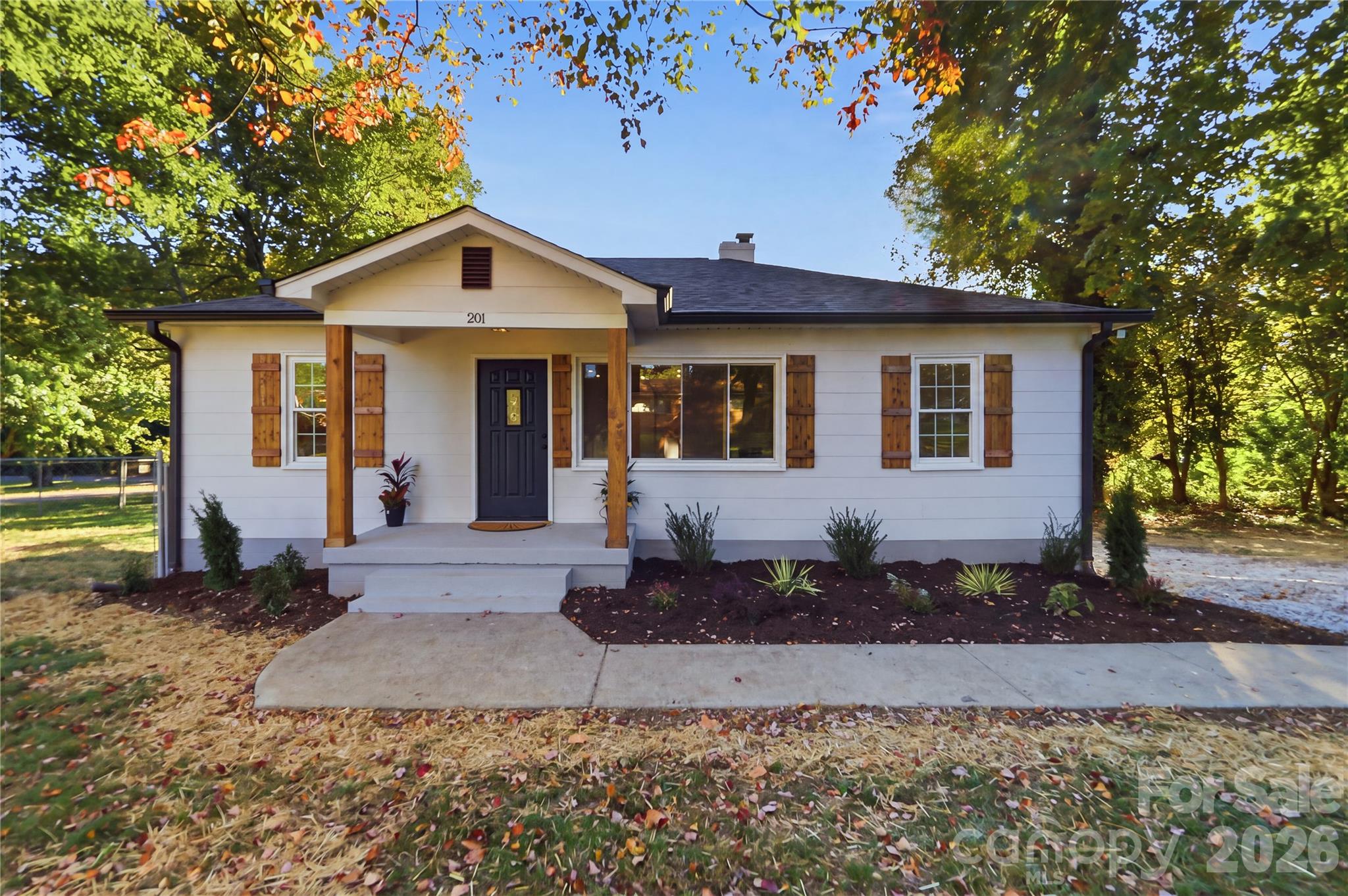 201 Morlan Park Road Property Photo 1