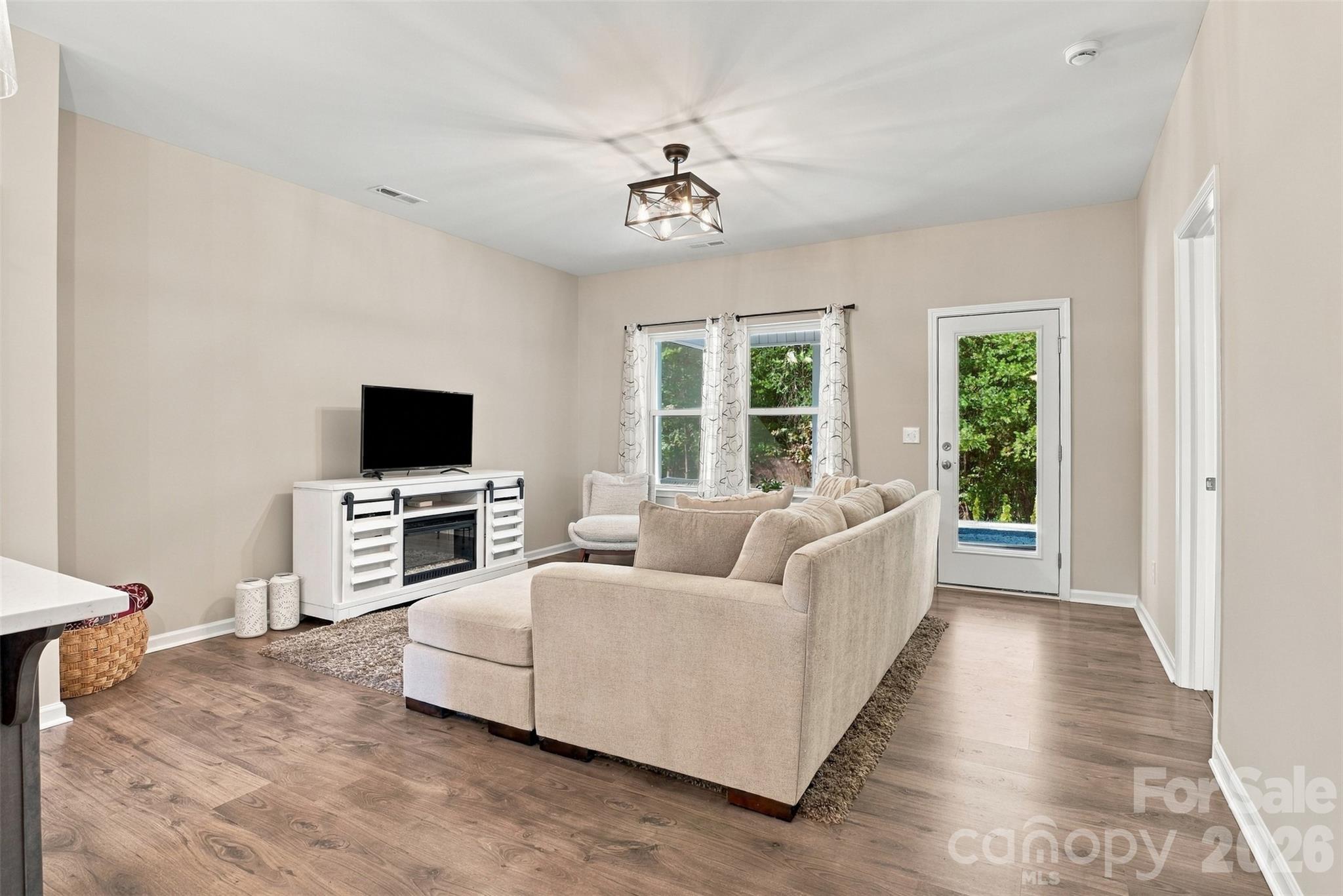 40245 Crooked Stick Drive Property Photo 5