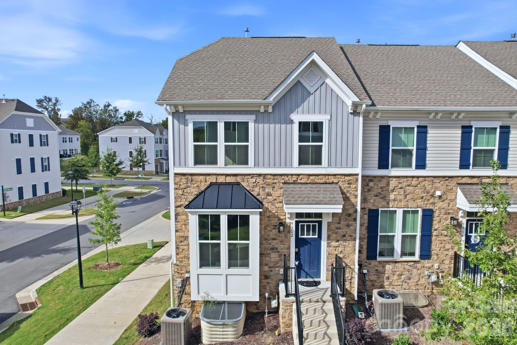 9302 Mallard Mills Drive Property Photo 1