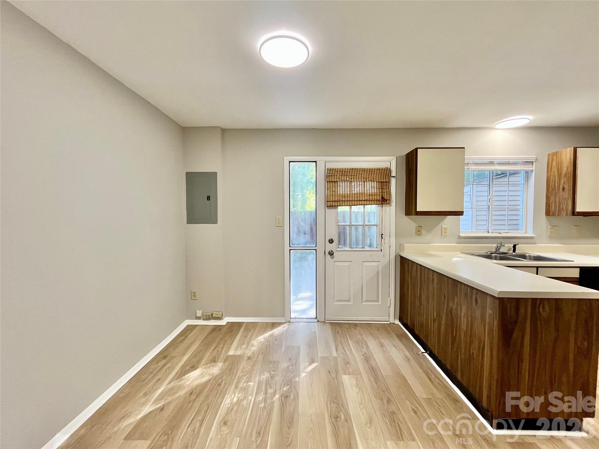 8234 Knights Bridge Road Property Photo 6