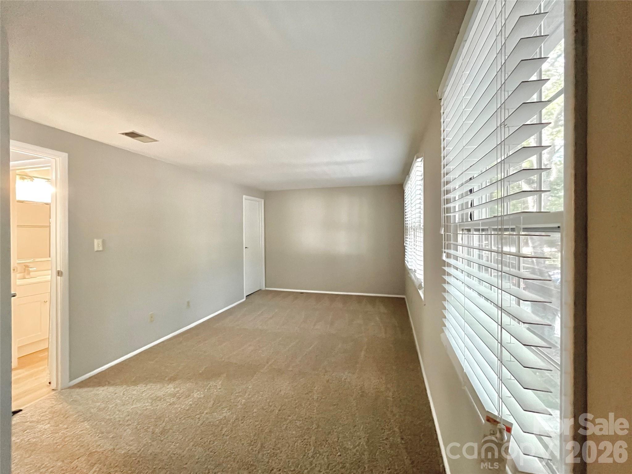 8234 Knights Bridge Road Property Photo 11