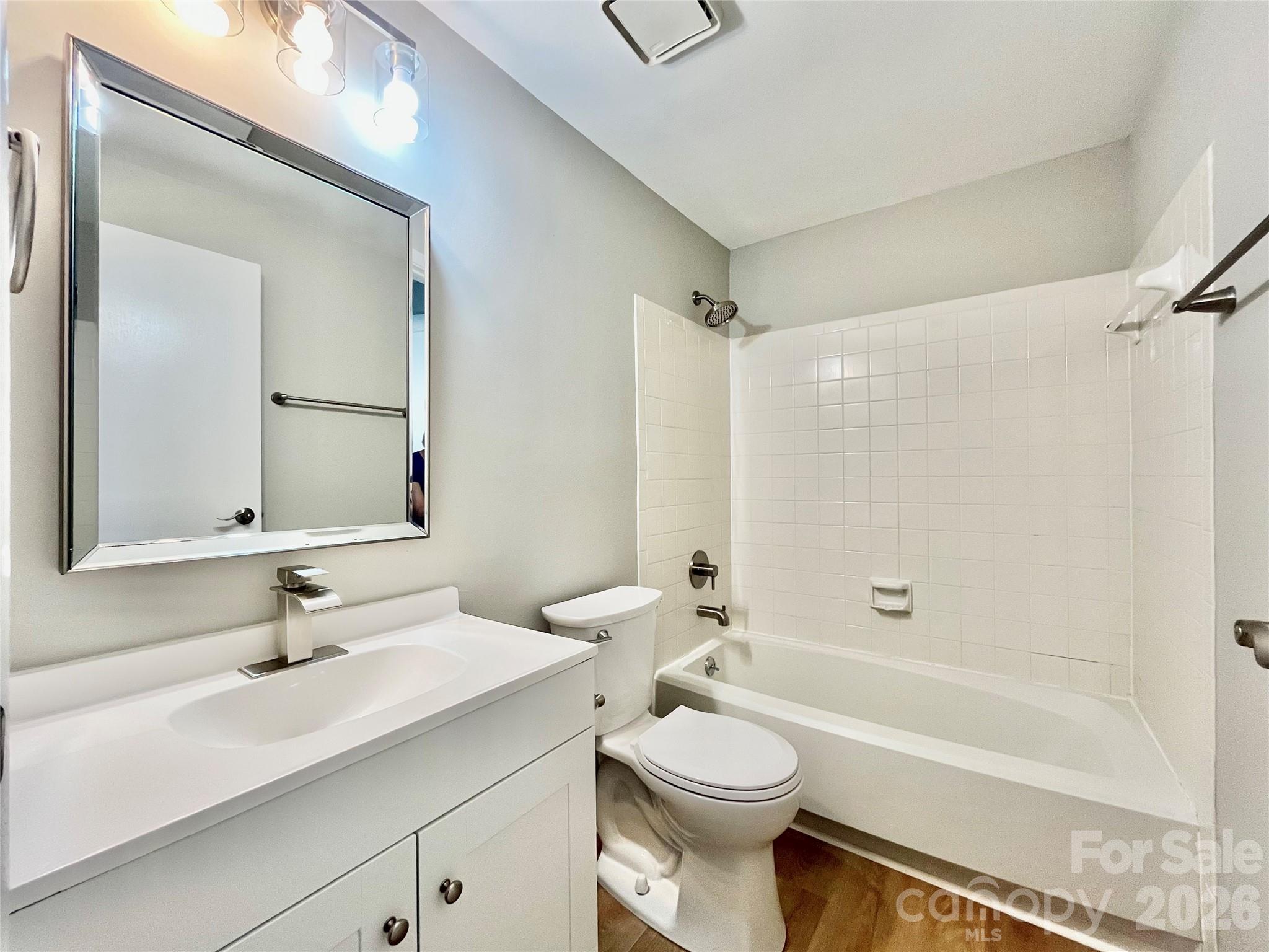 8234 Knights Bridge Road Property Photo 14
