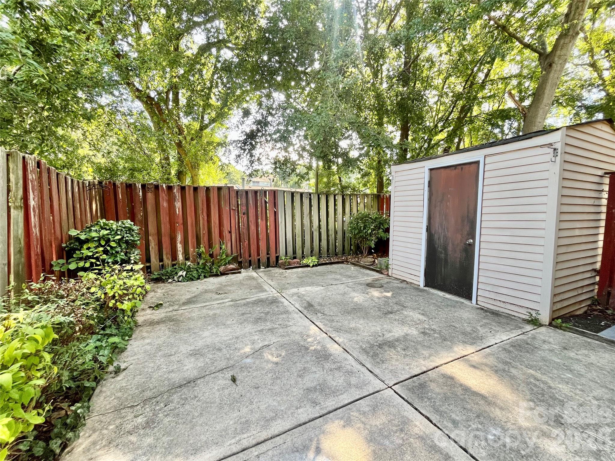 8234 Knights Bridge Road Property Photo 15