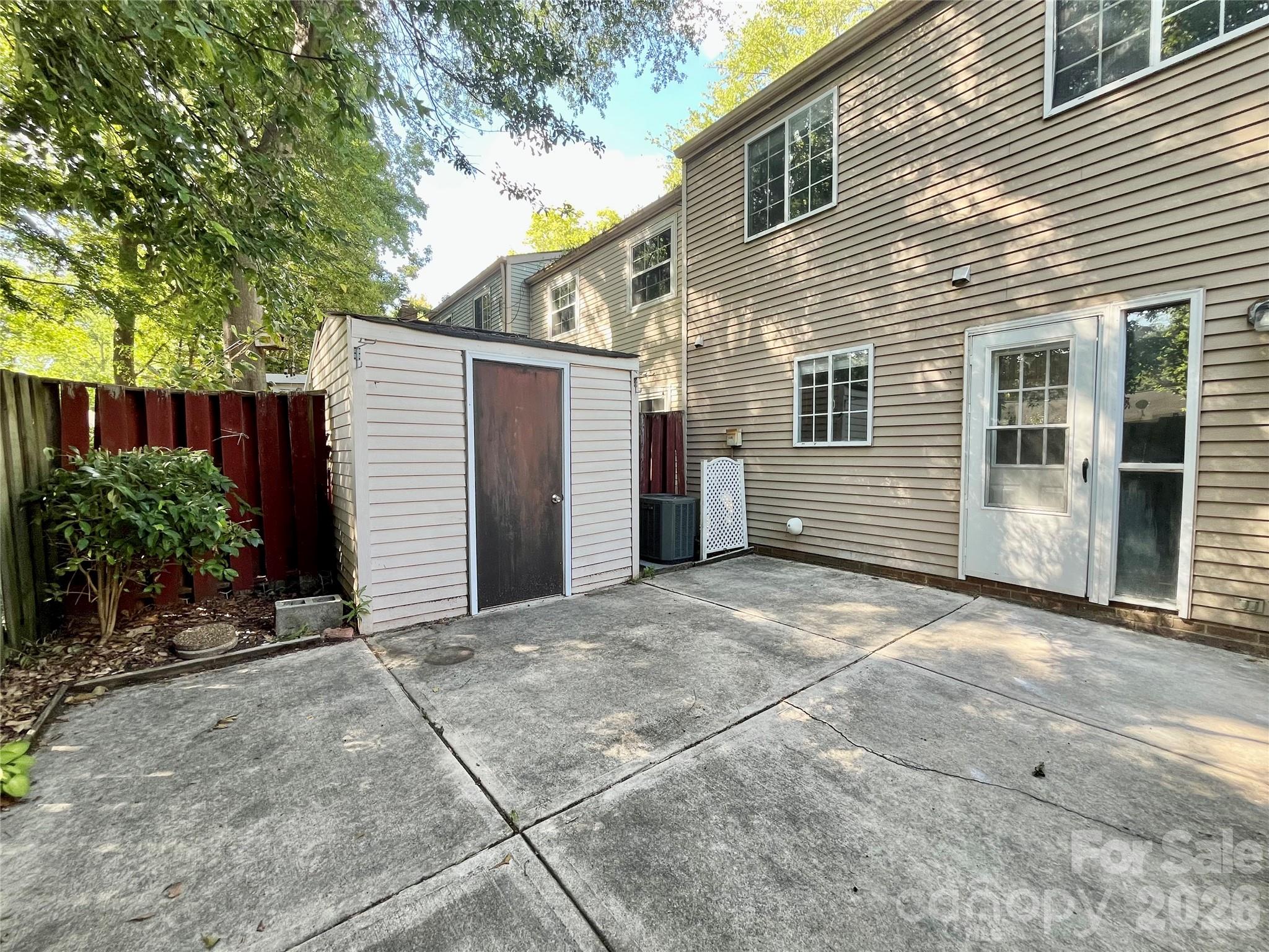 8234 Knights Bridge Road Property Photo 16