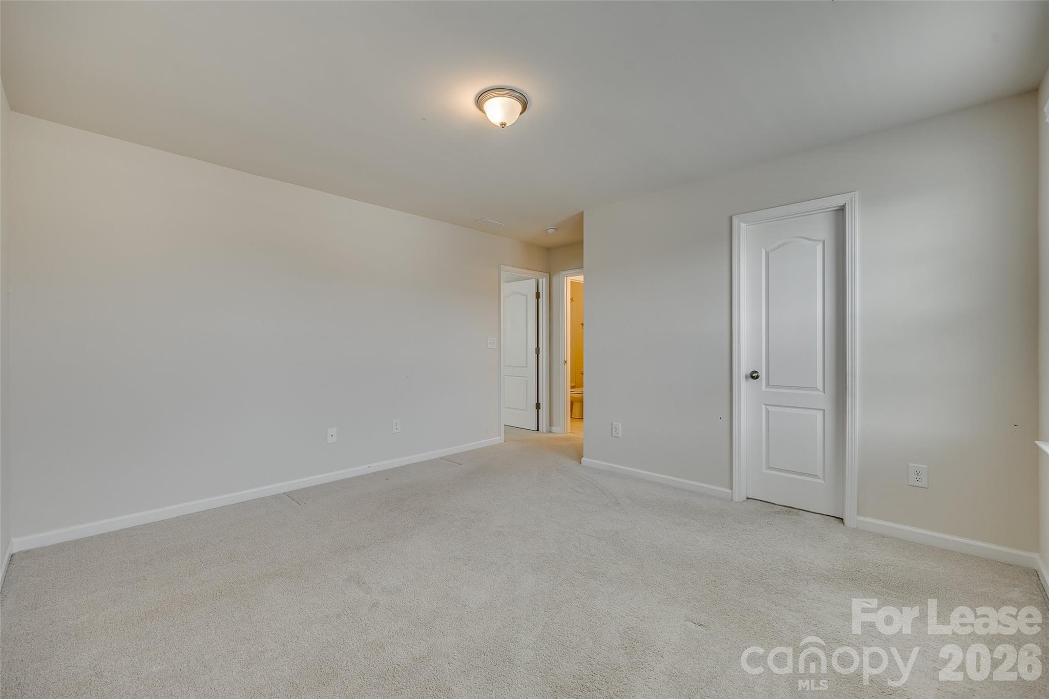 910 Ashton Oak Court Property Photo 37