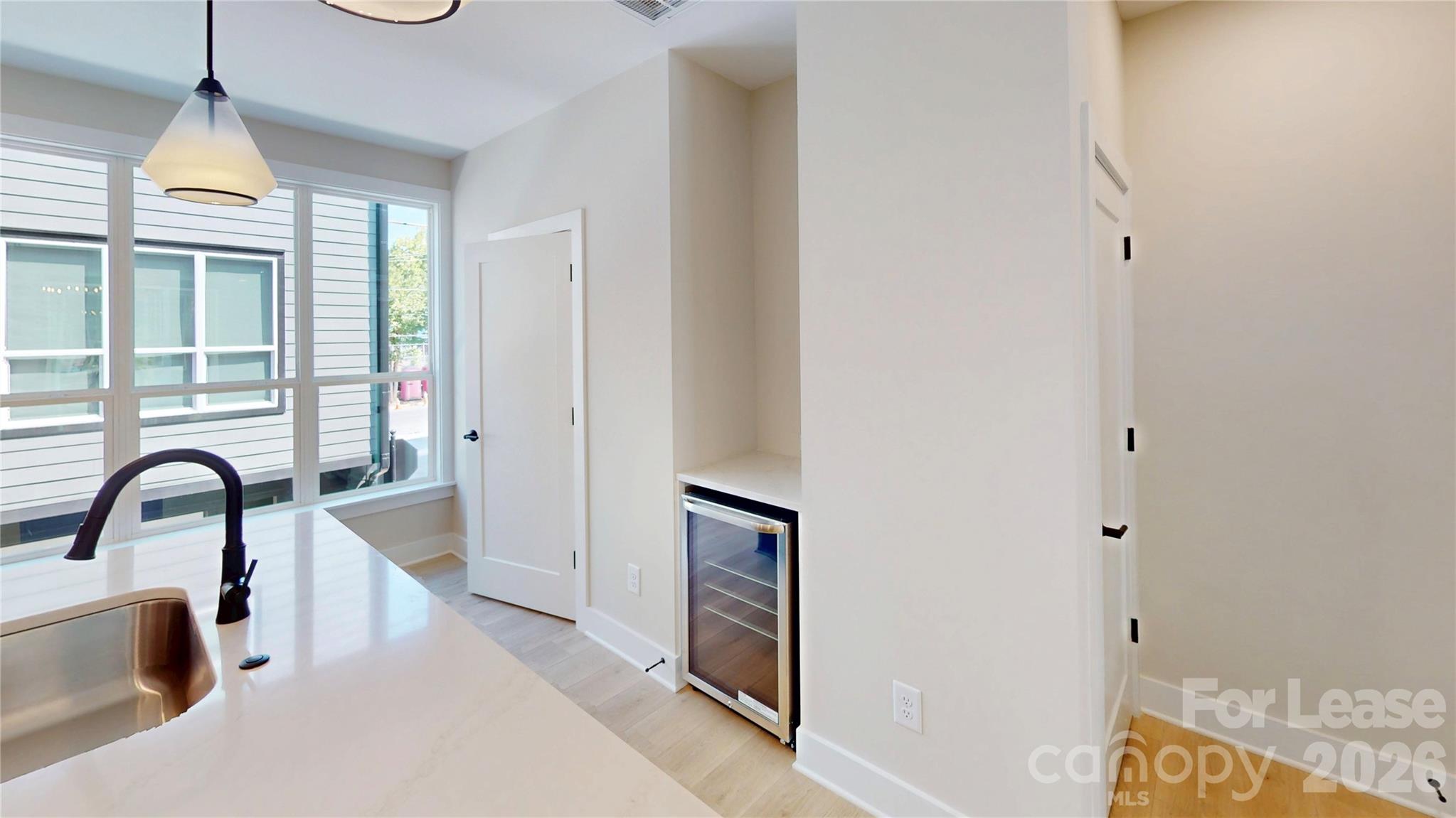 409 Devender Lane Property Photo 5