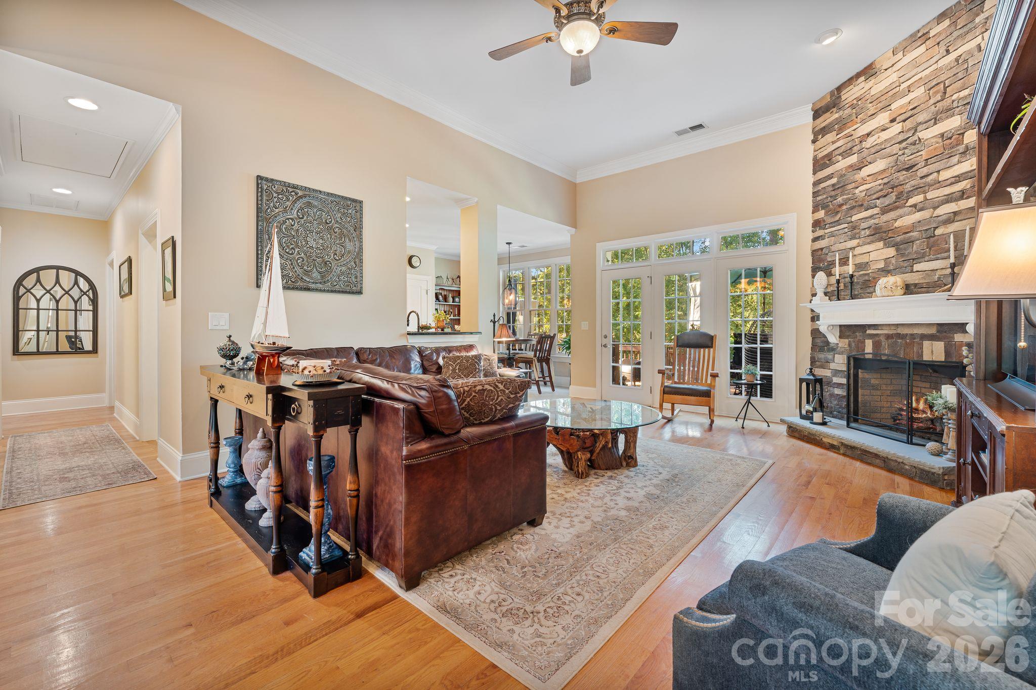 2381 Crofte Drive Property Photo 11