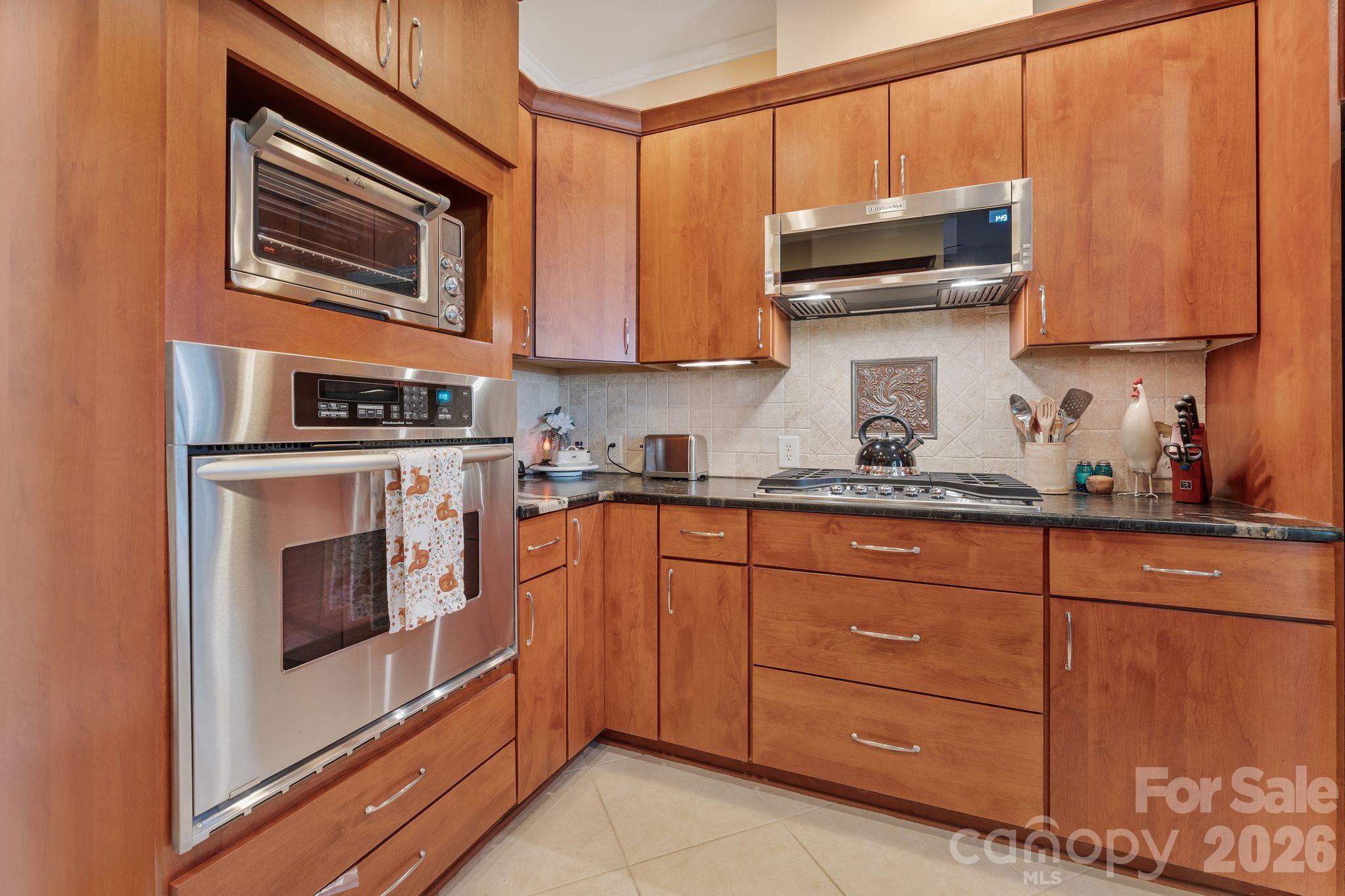 2381 Crofte Drive Property Photo 16