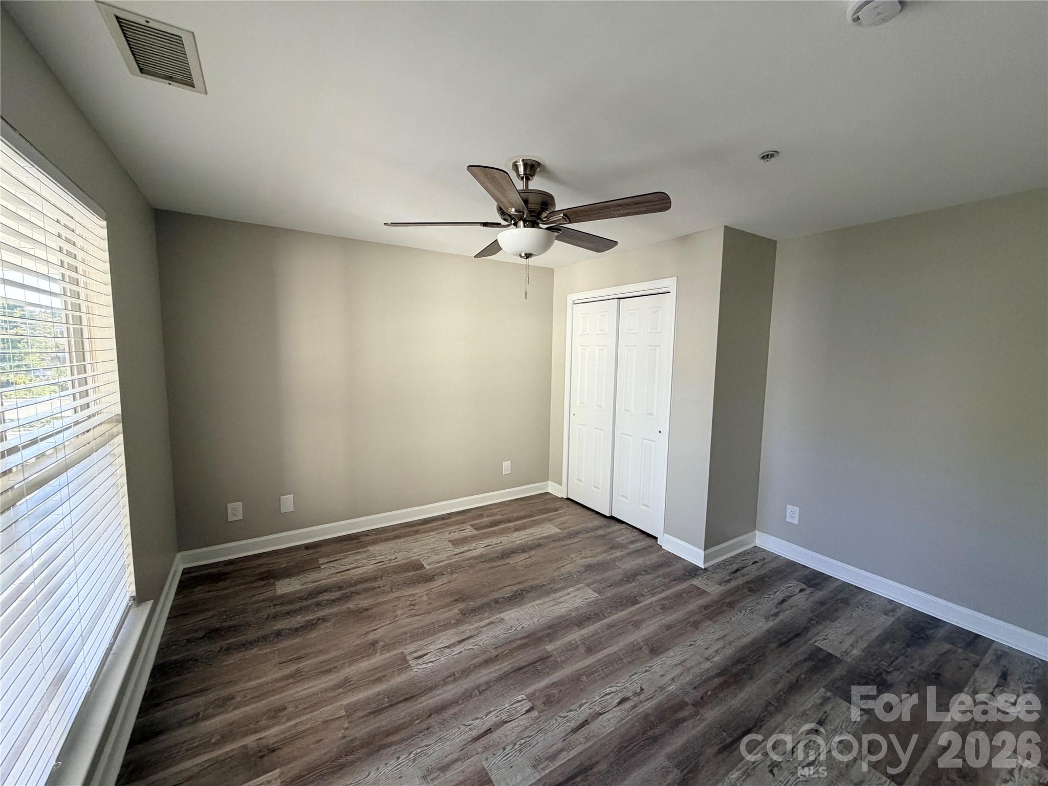 547 Southeast Drive Property Photo 9