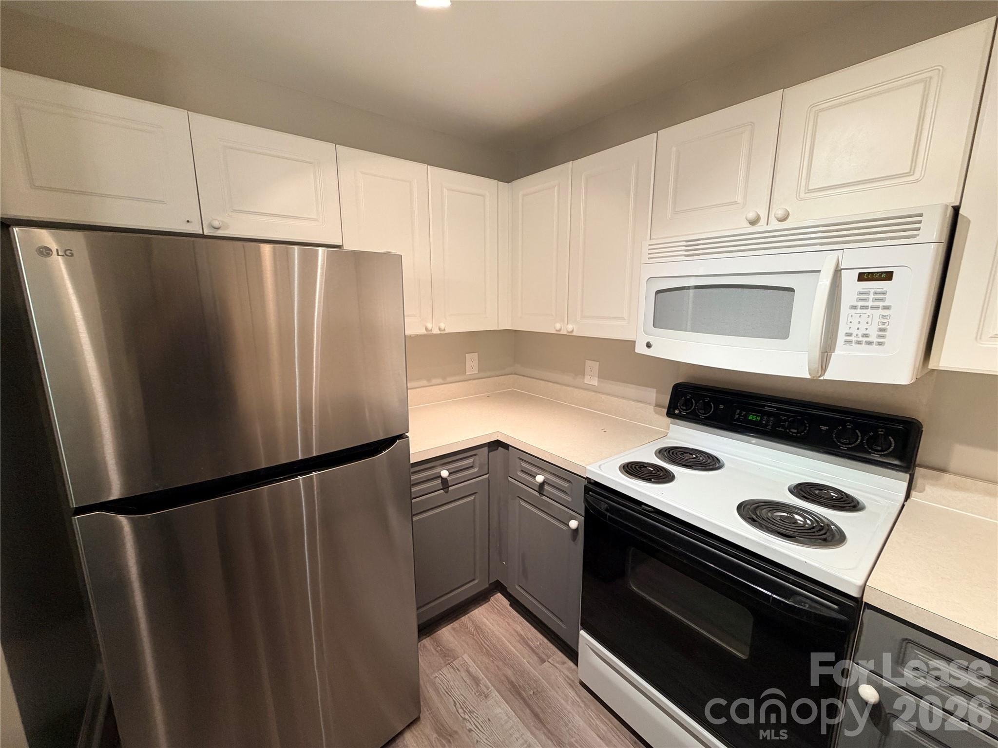 547 Southeast Drive Property Photo 14