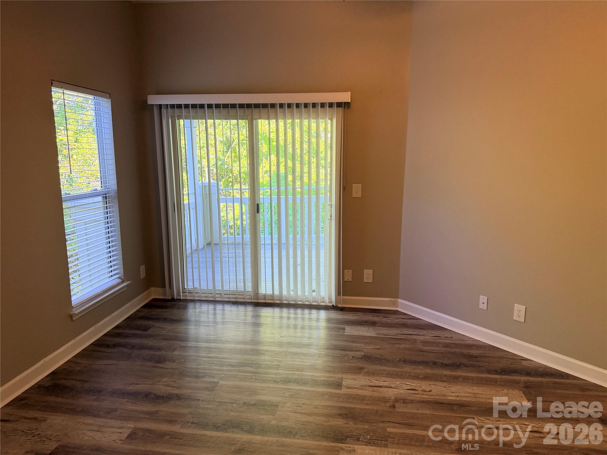 547 Southeast Drive Property Photo 24