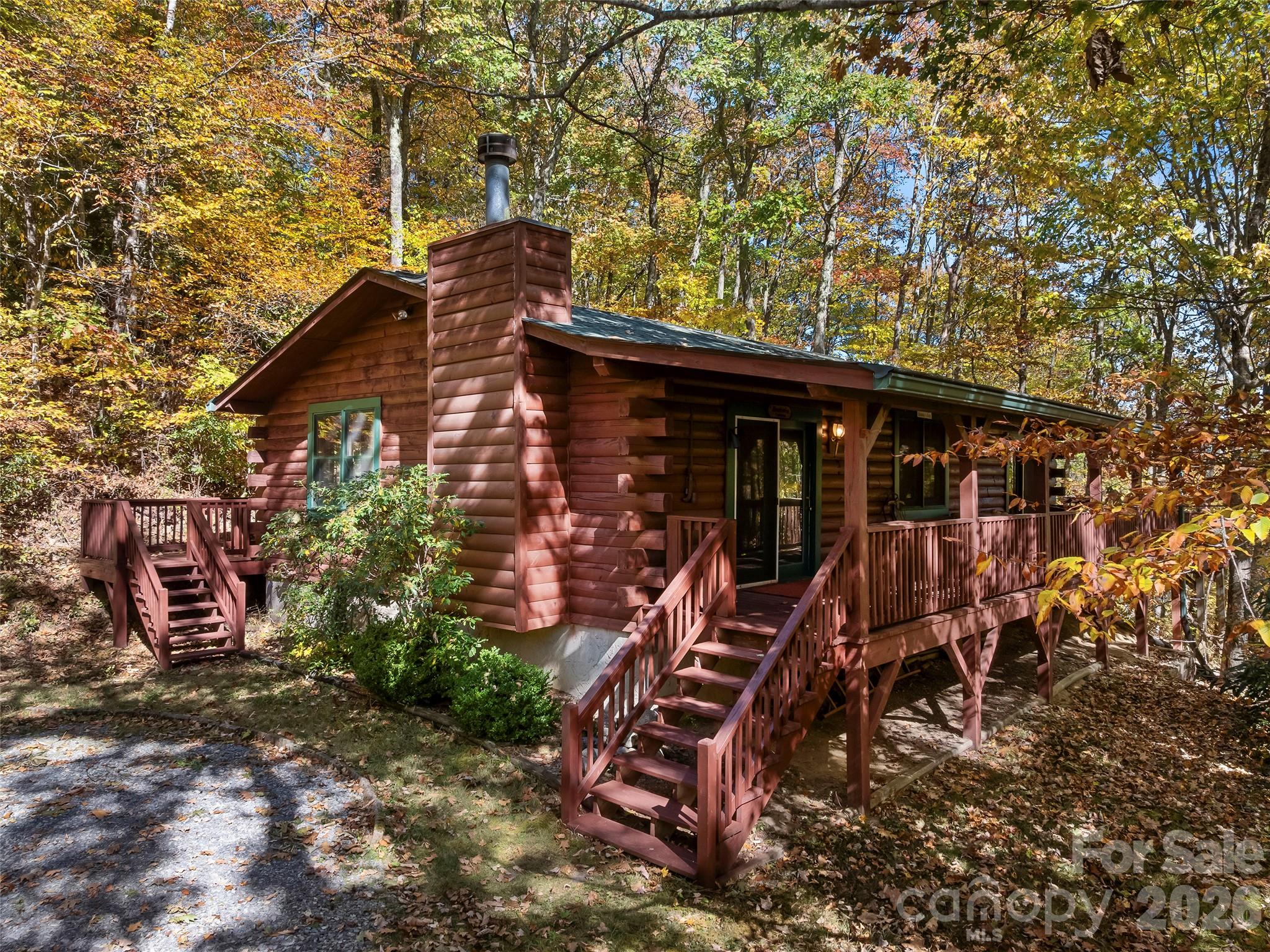 716 Wolf Laurel Drive Property Photo 1