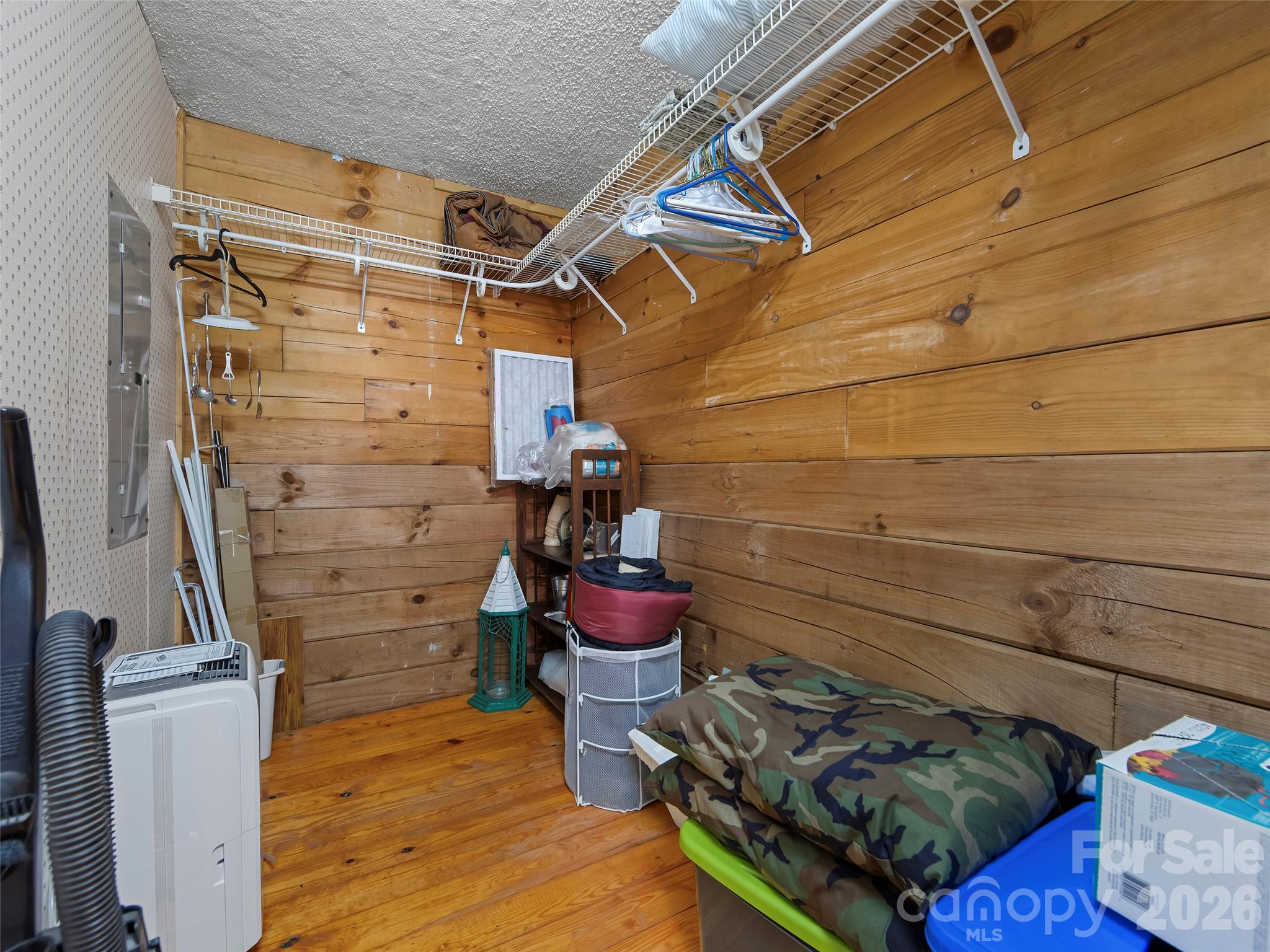 716 Wolf Laurel Drive Property Photo 15