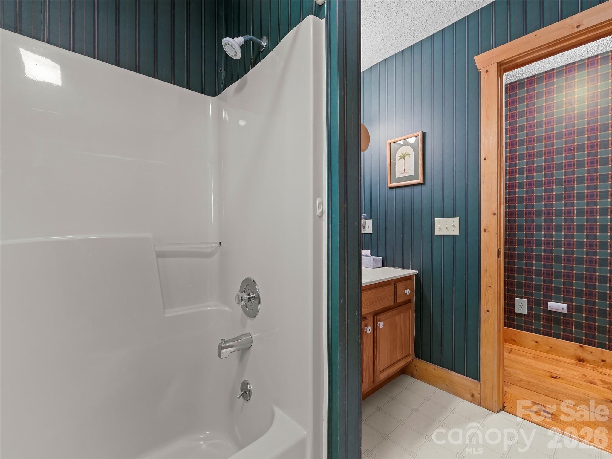 716 Wolf Laurel Drive Property Photo 22