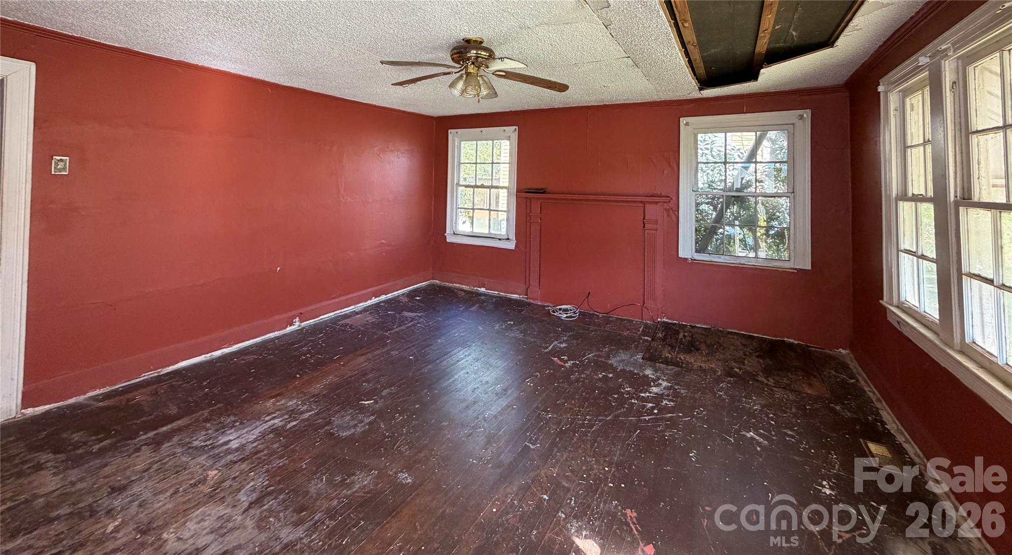 434 W Grover Street Property Photo 5