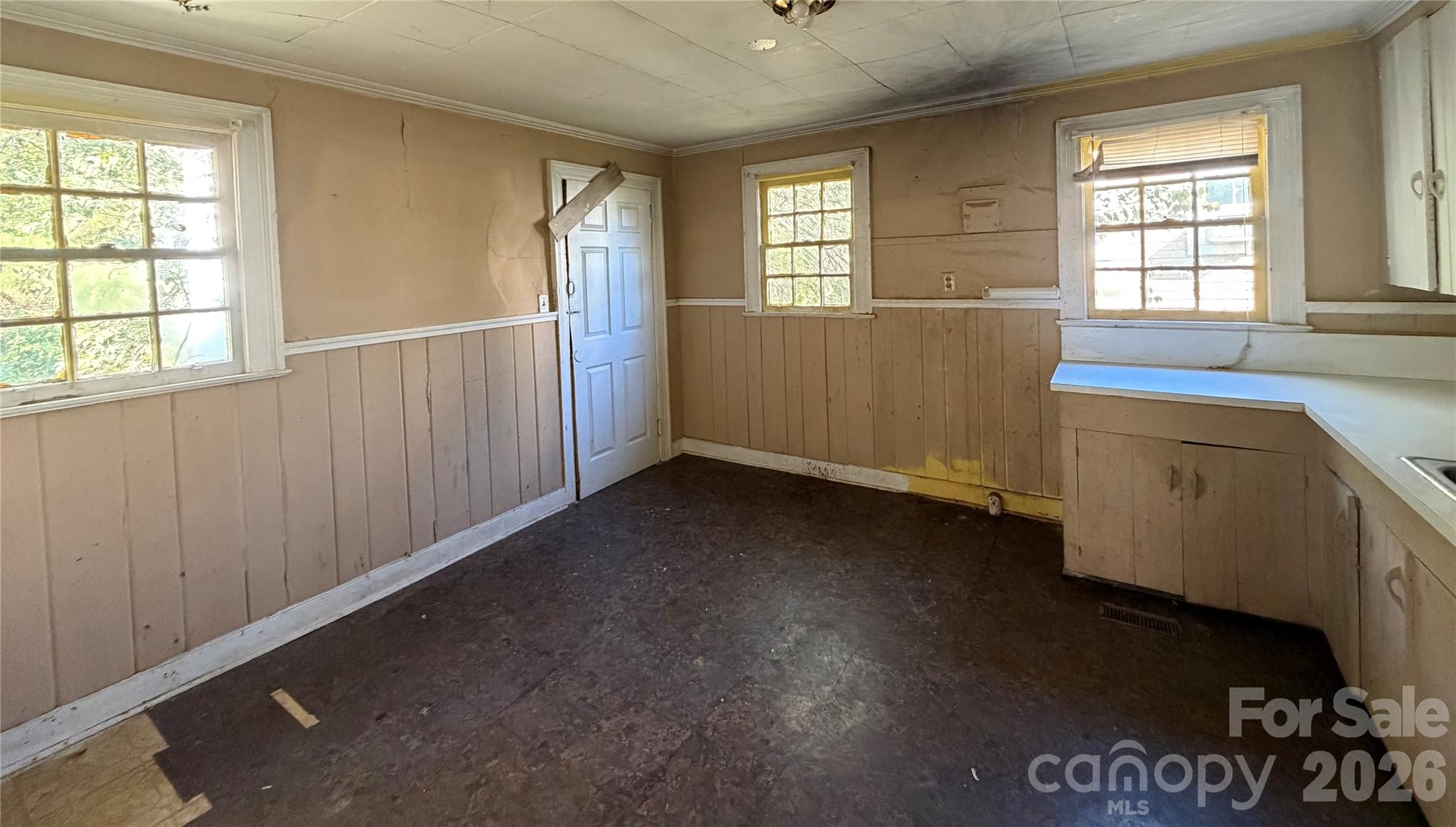 434 W Grover Street Property Photo 6