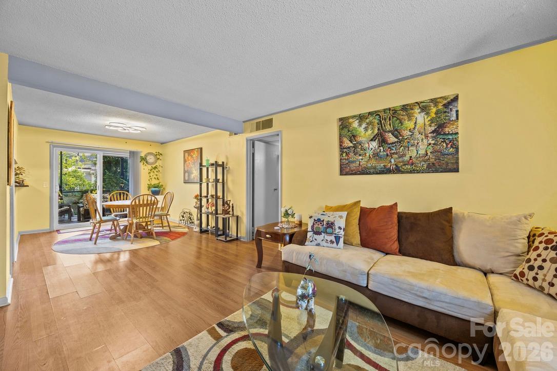 2638 Park Road G Property Photo 1