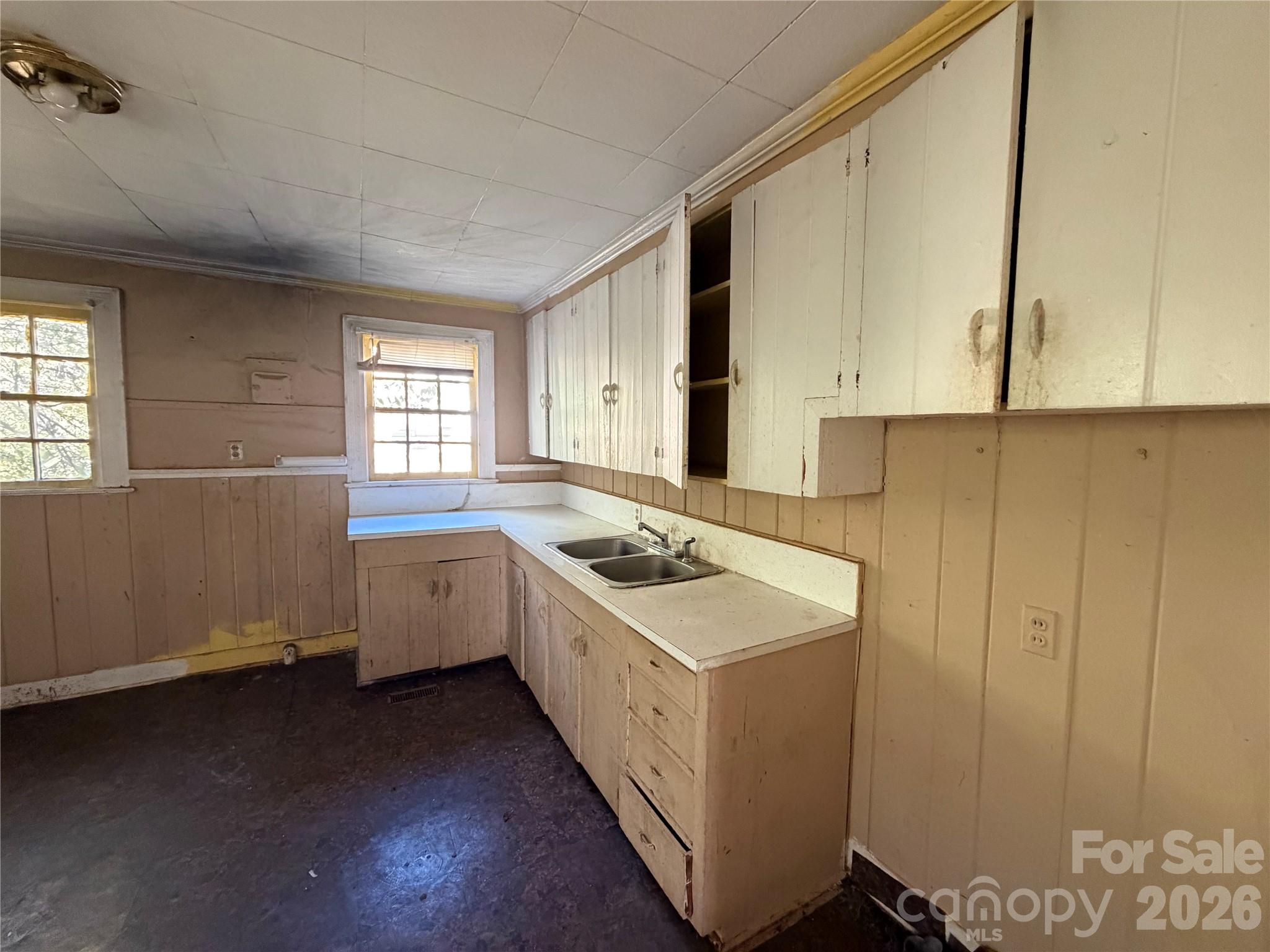 434 W Grover Street Property Photo 5