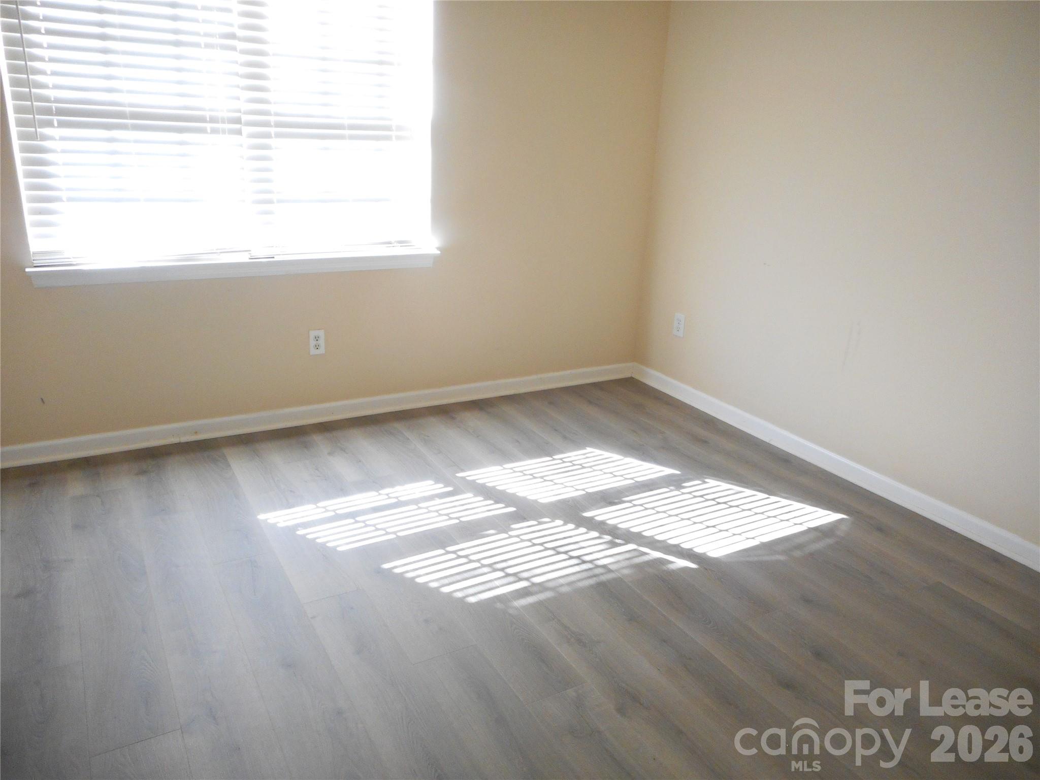 1726 Forest Side Lane Property Photo 14