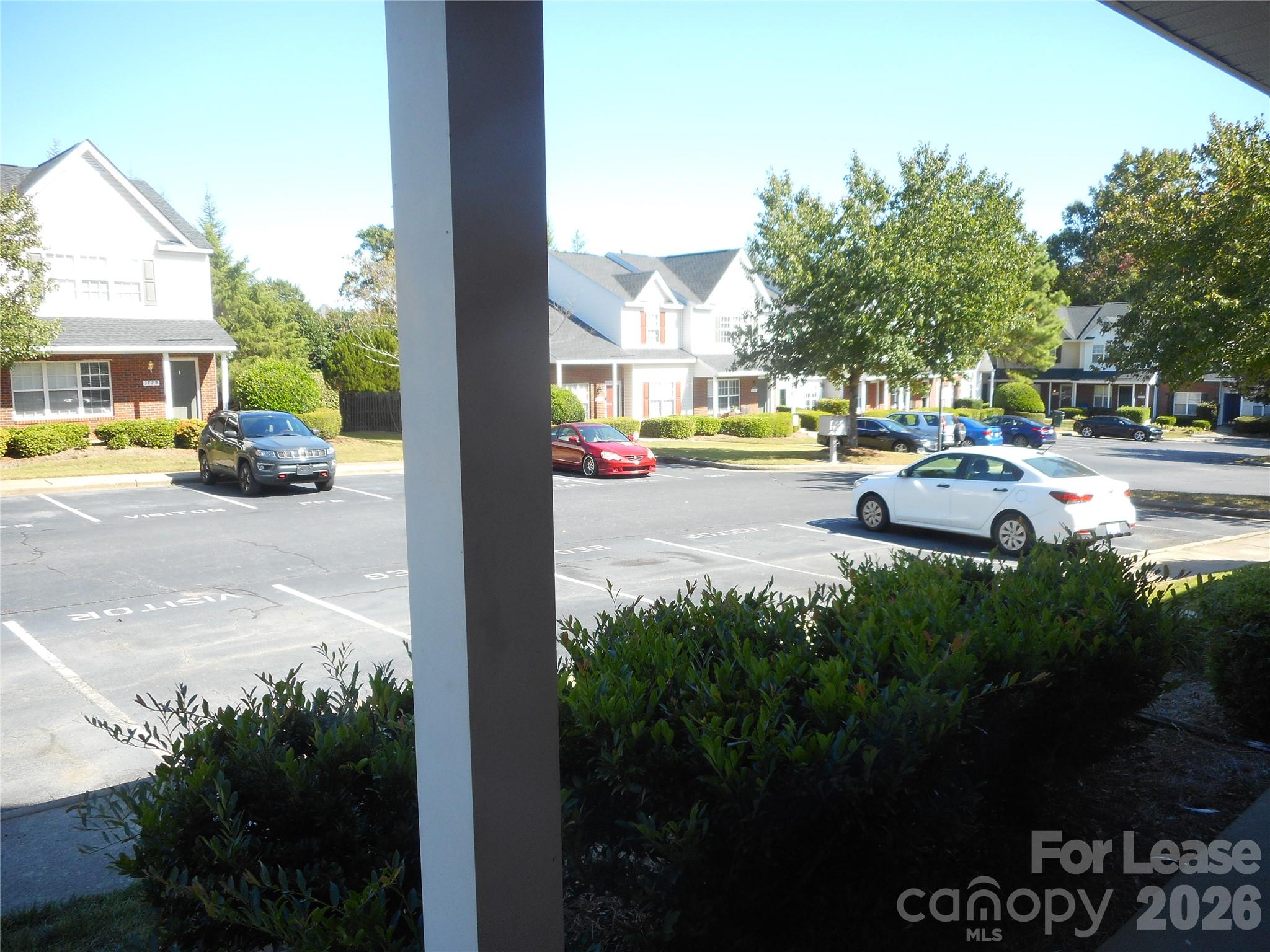 1726 Forest Side Lane Property Photo 16