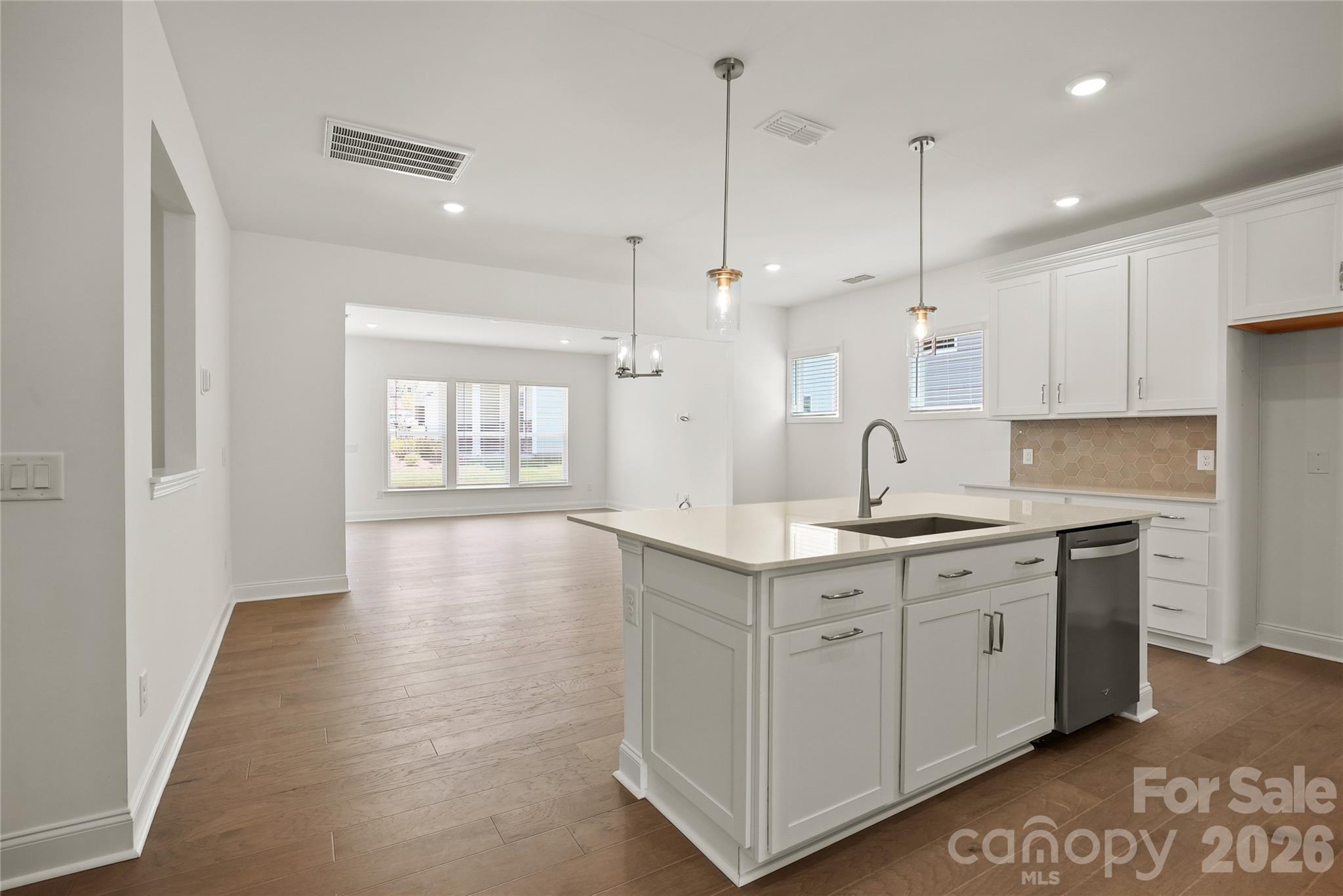 9244 Moss Plantation Avenue Property Photo 6