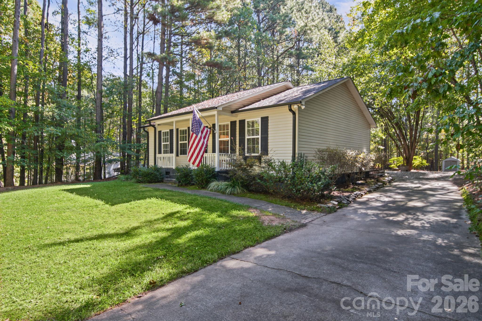 124 Waderich Lane Property Photo 3