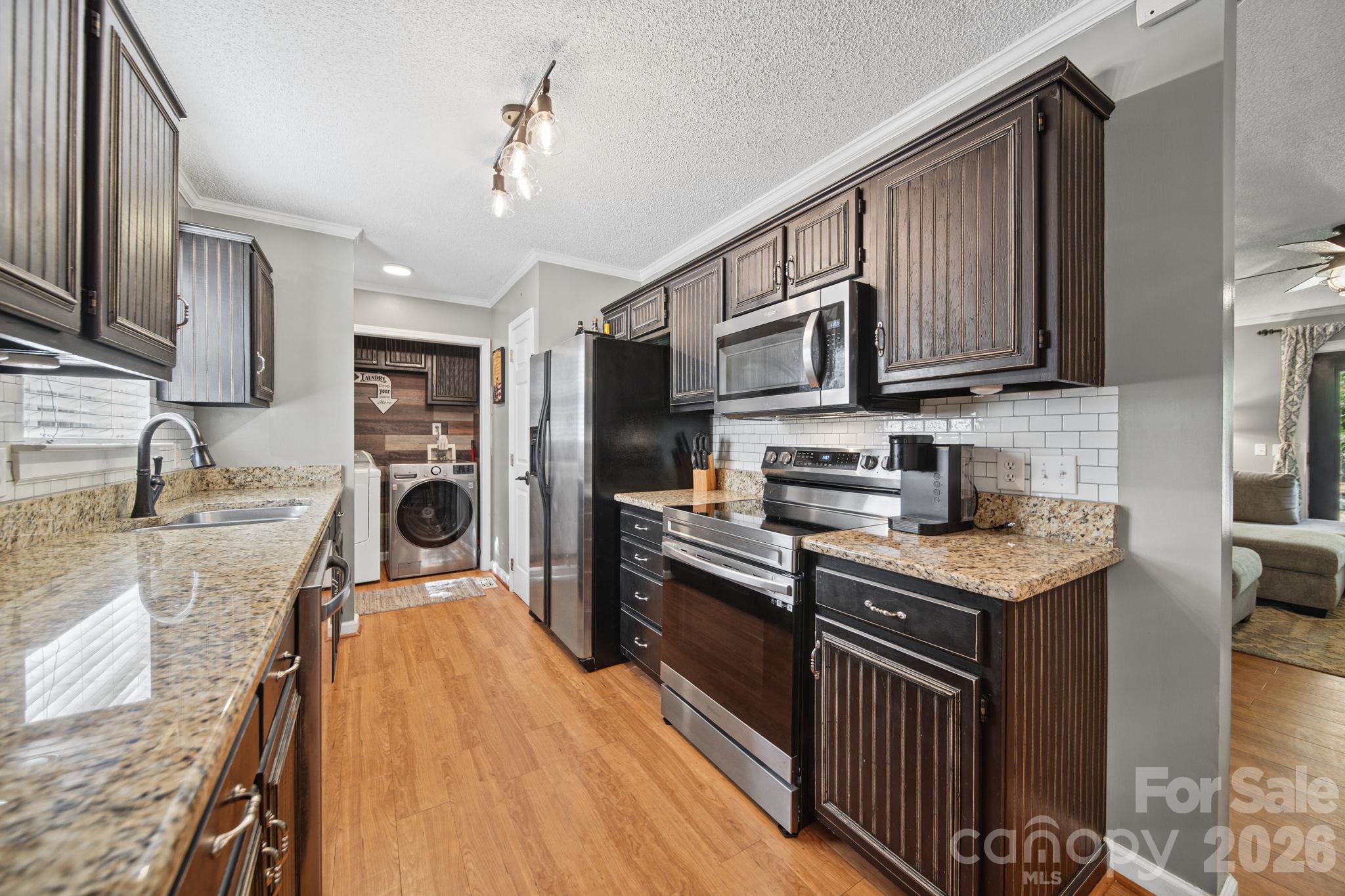 124 Waderich Lane Property Photo 6