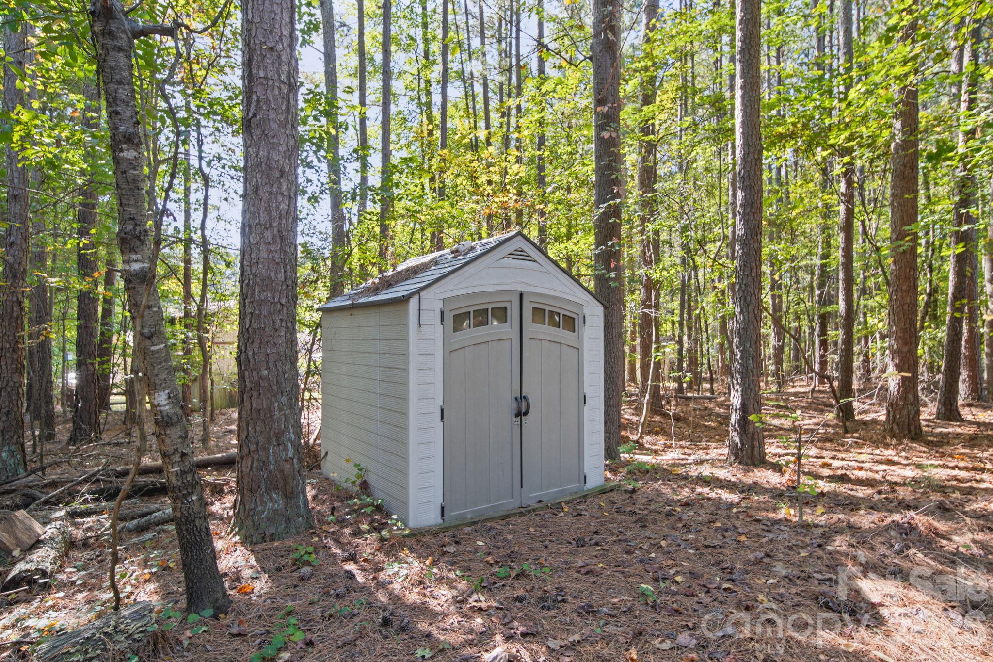 124 Waderich Lane Property Photo 31