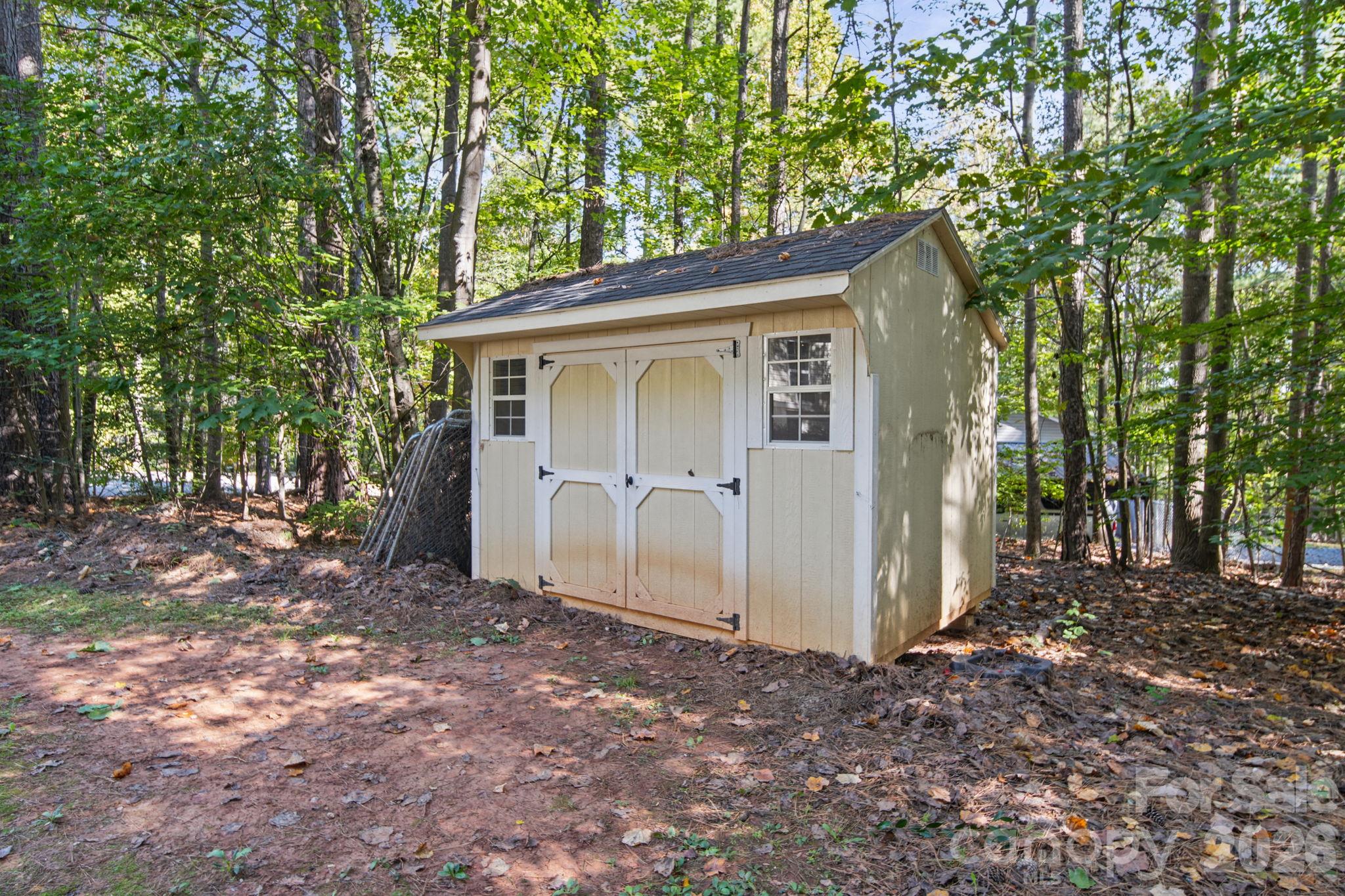 124 Waderich Lane Property Photo 32