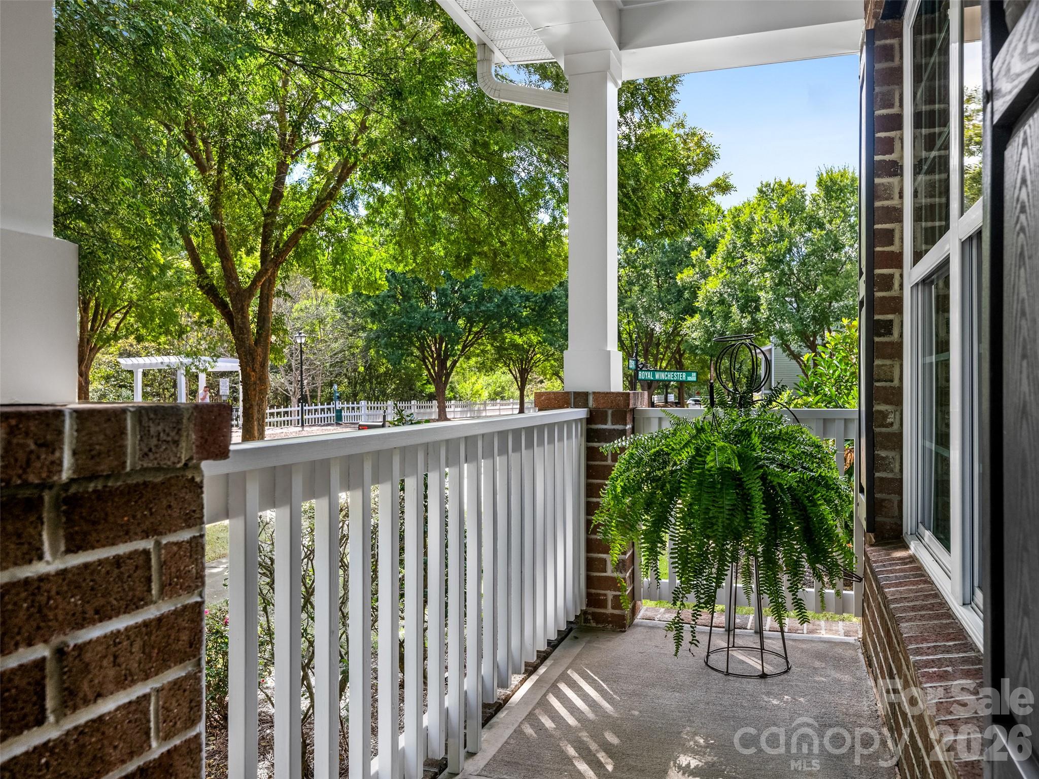 9218 Creekside Park Road Property Photo 3
