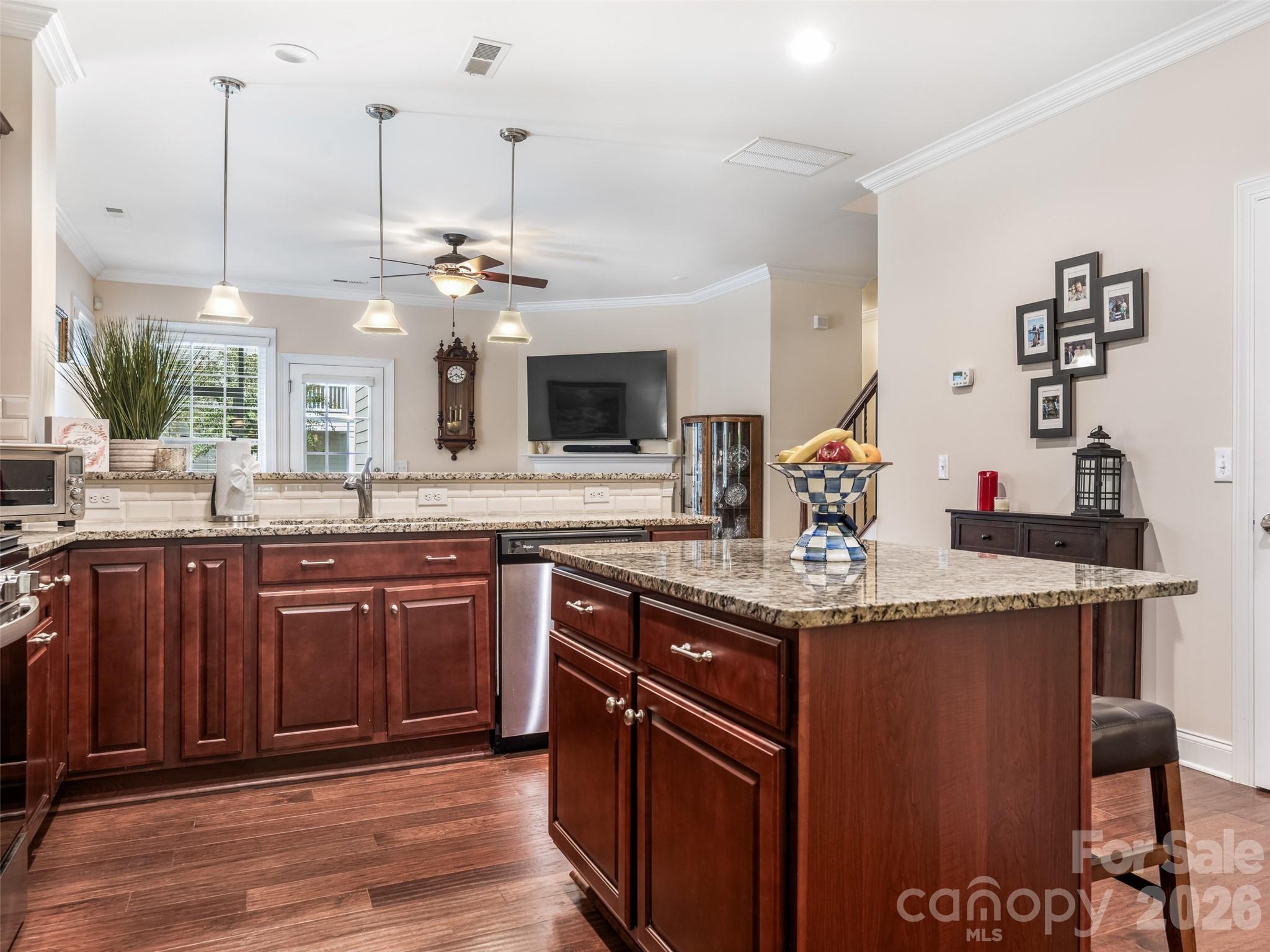 9218 Creekside Park Road Property Photo 9