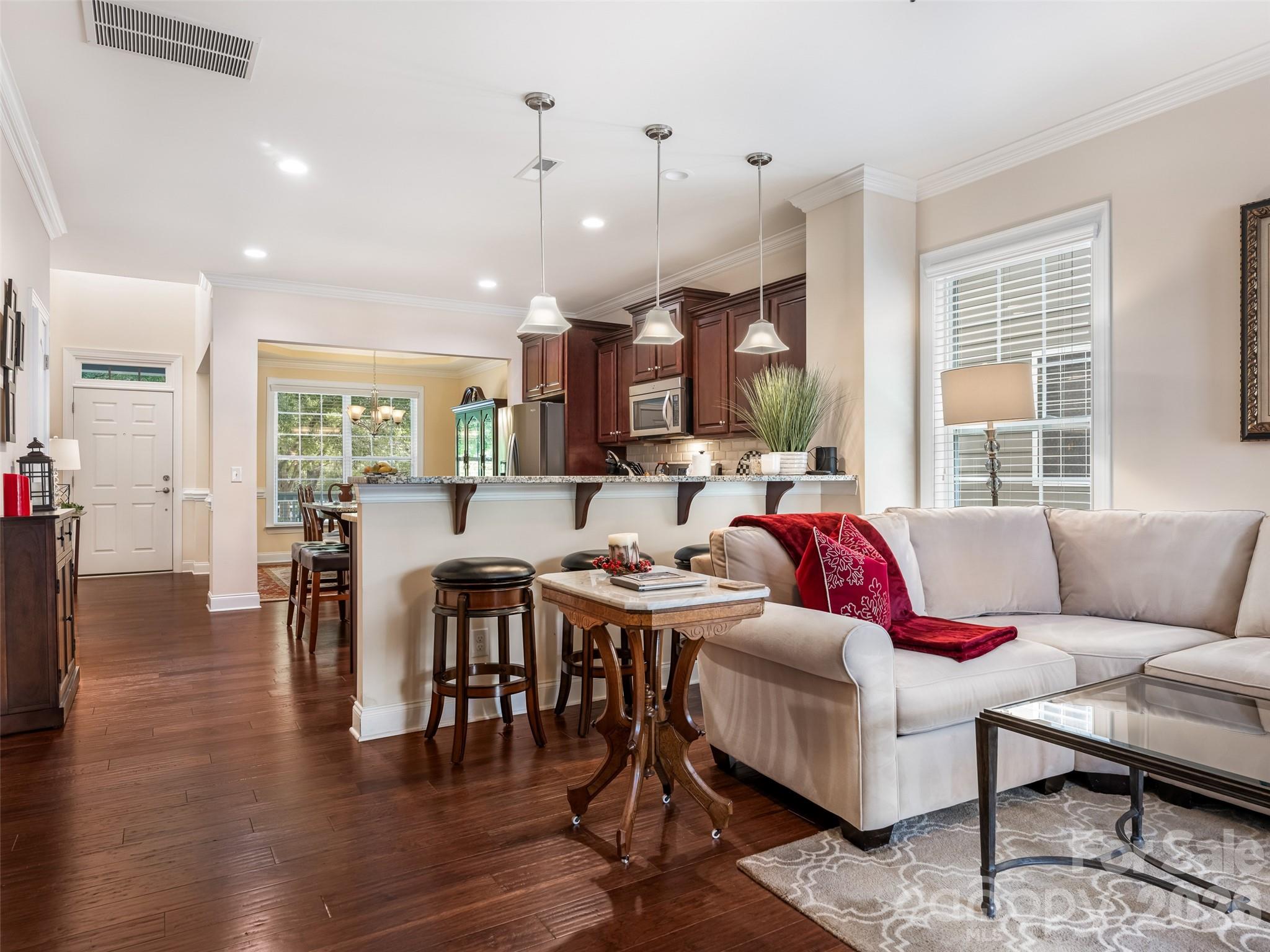 9218 Creekside Park Road Property Photo 10