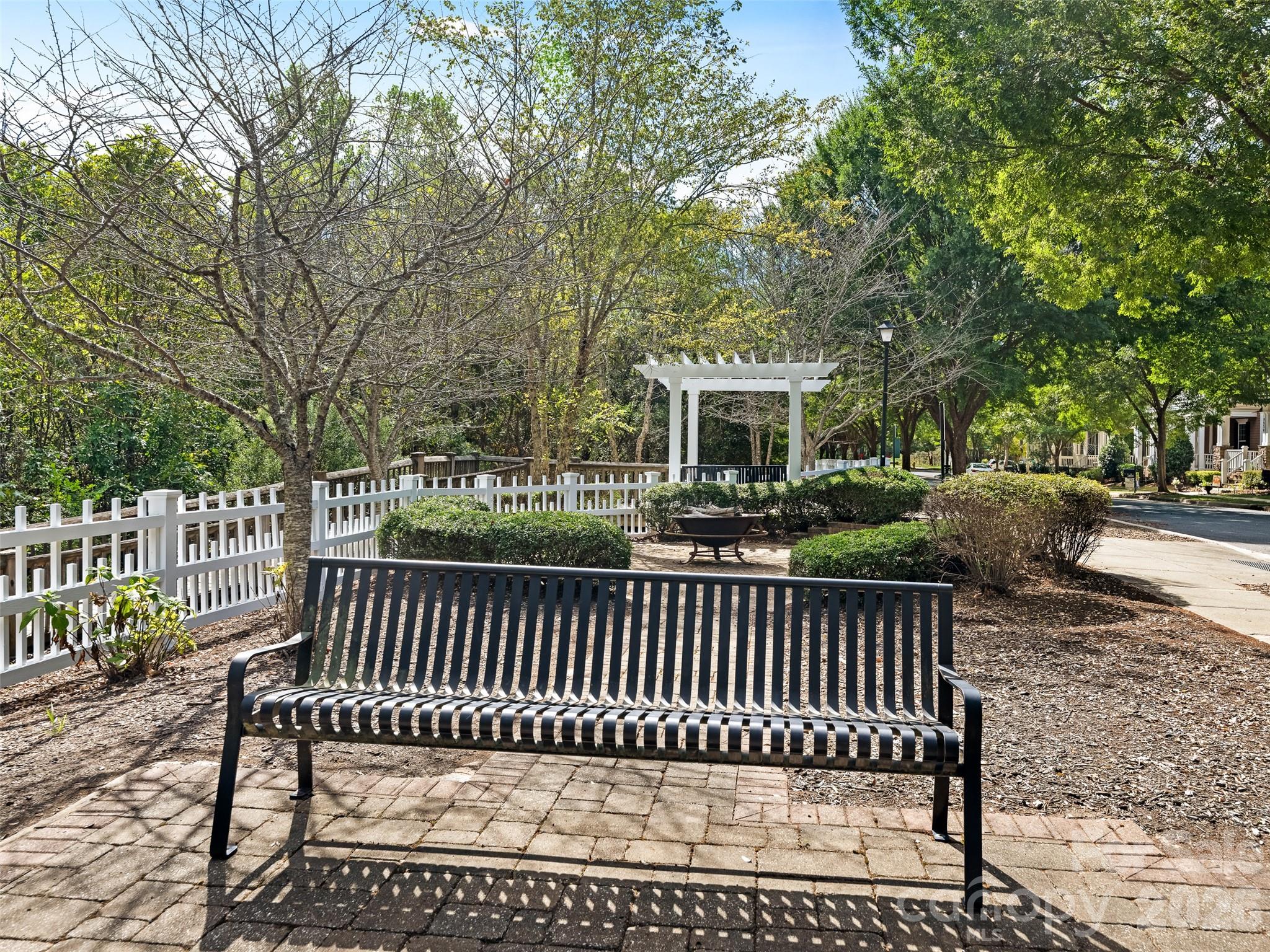 9218 Creekside Park Road Property Photo 32
