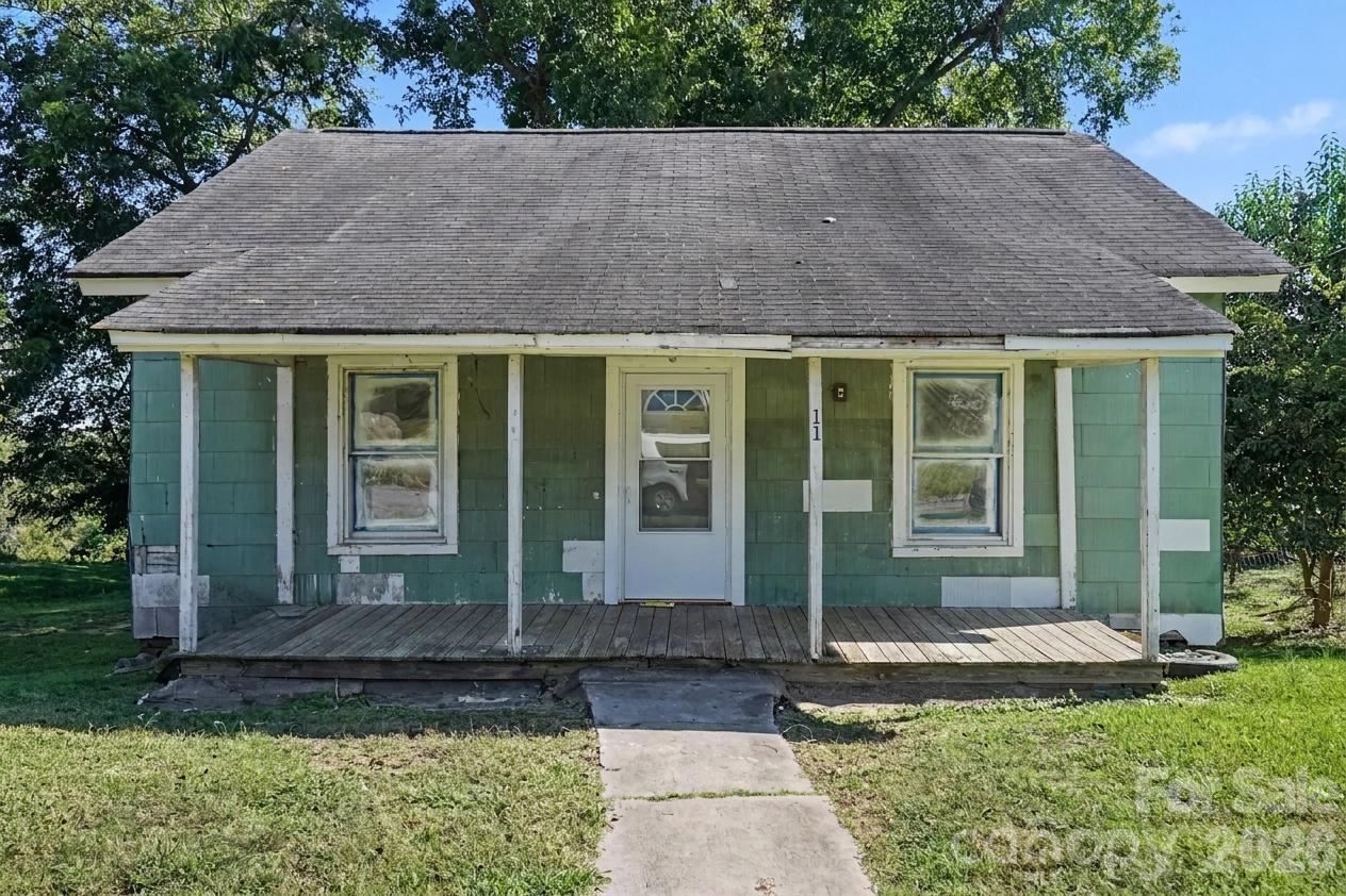 11 Circle Street Property Photo 1