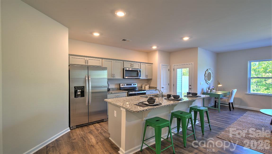 248 Lauren Lane Property Photo 2