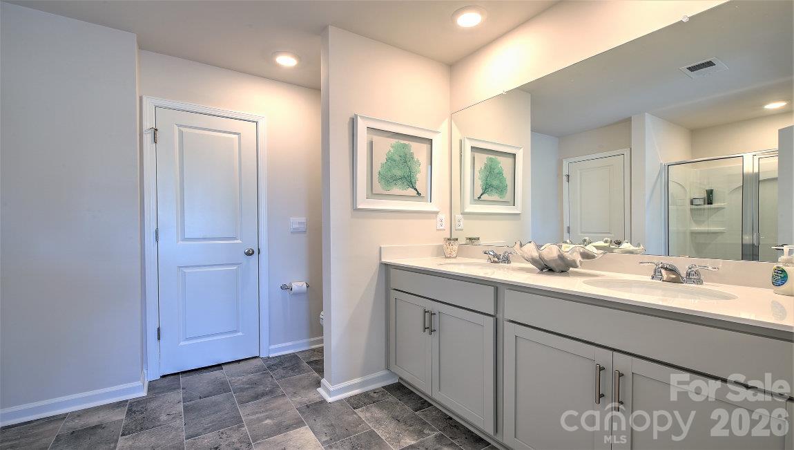 248 Lauren Lane Property Photo 17