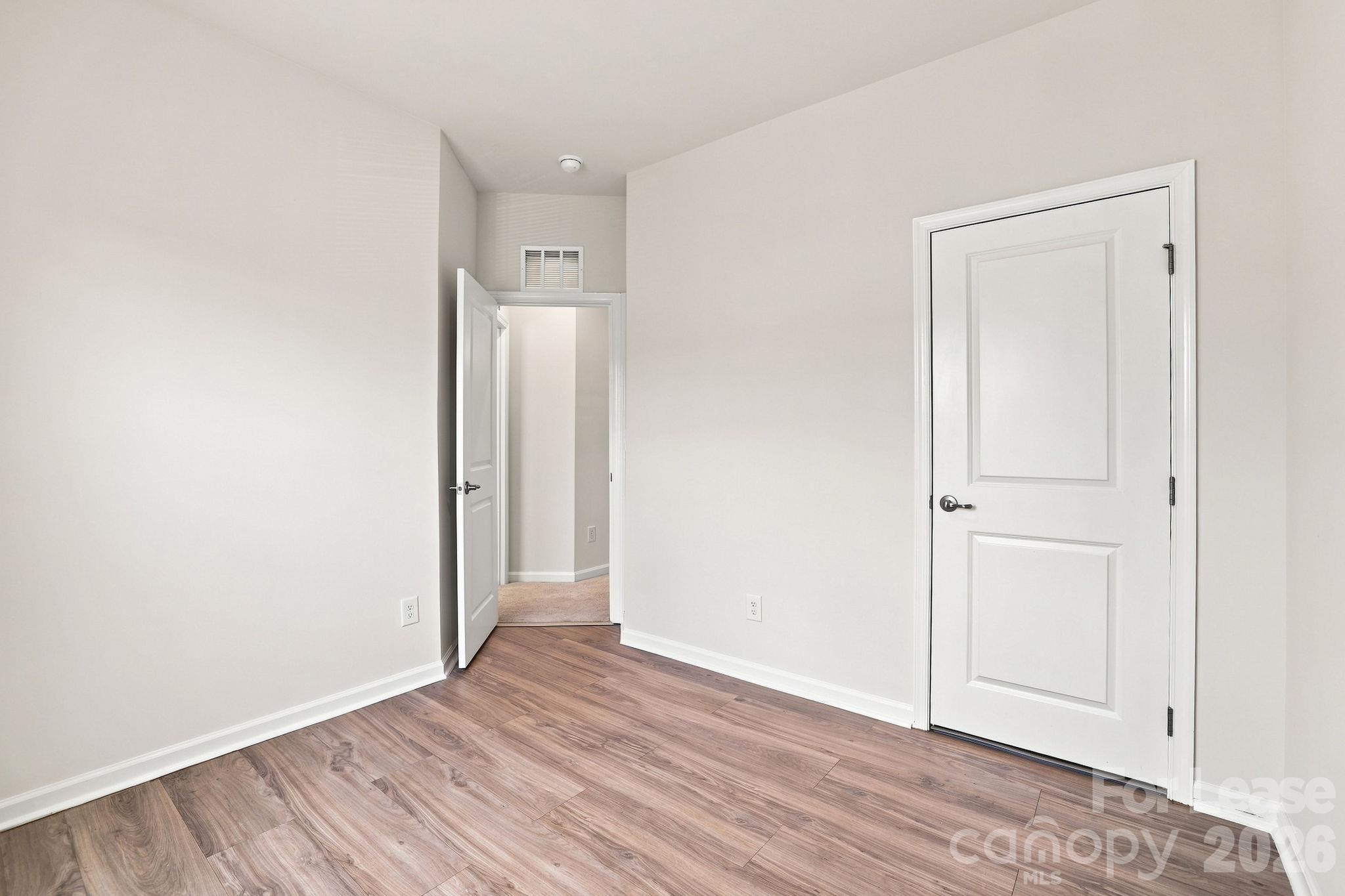 2595 Grantham Place Drive 111 Property Photo 25