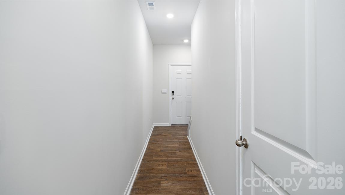 242 Lauren Lane Property Photo 5