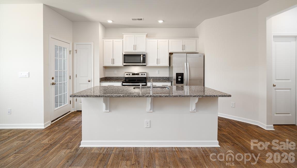 242 Lauren Lane Property Photo 6