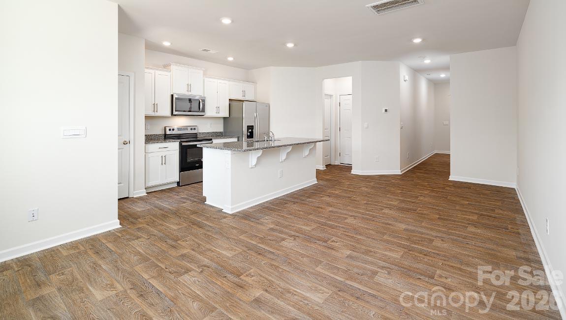 242 Lauren Lane Property Photo 10