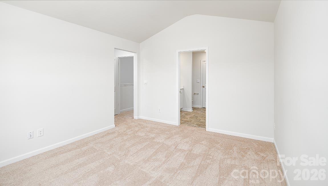 242 Lauren Lane Property Photo 14
