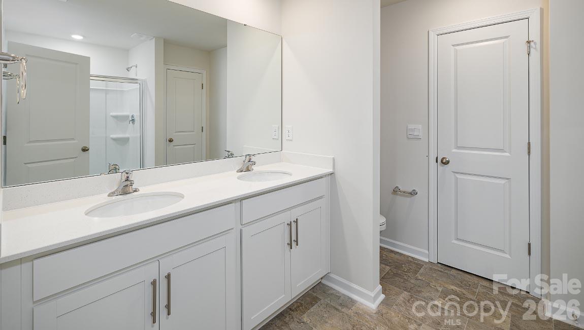 242 Lauren Lane Property Photo 16